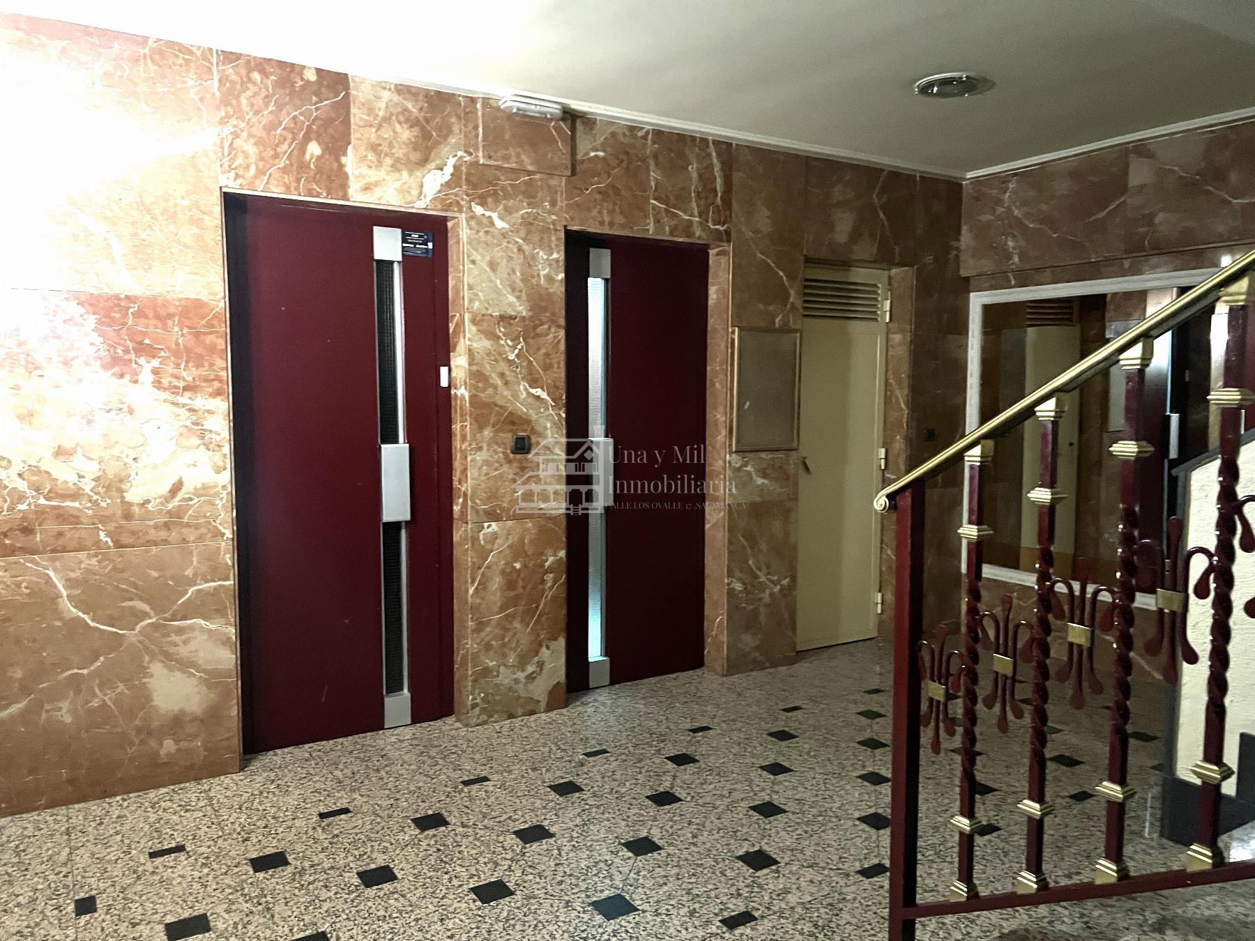 For sale of penthouse in Salamanca