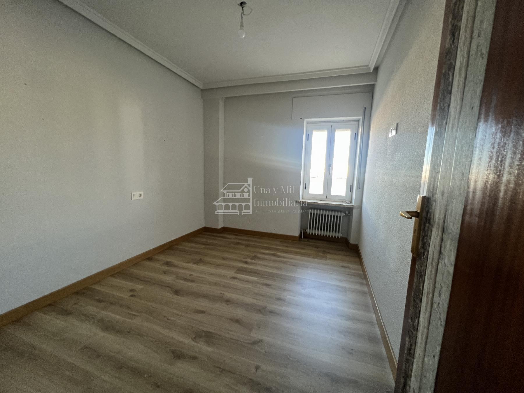 For sale of penthouse in Salamanca