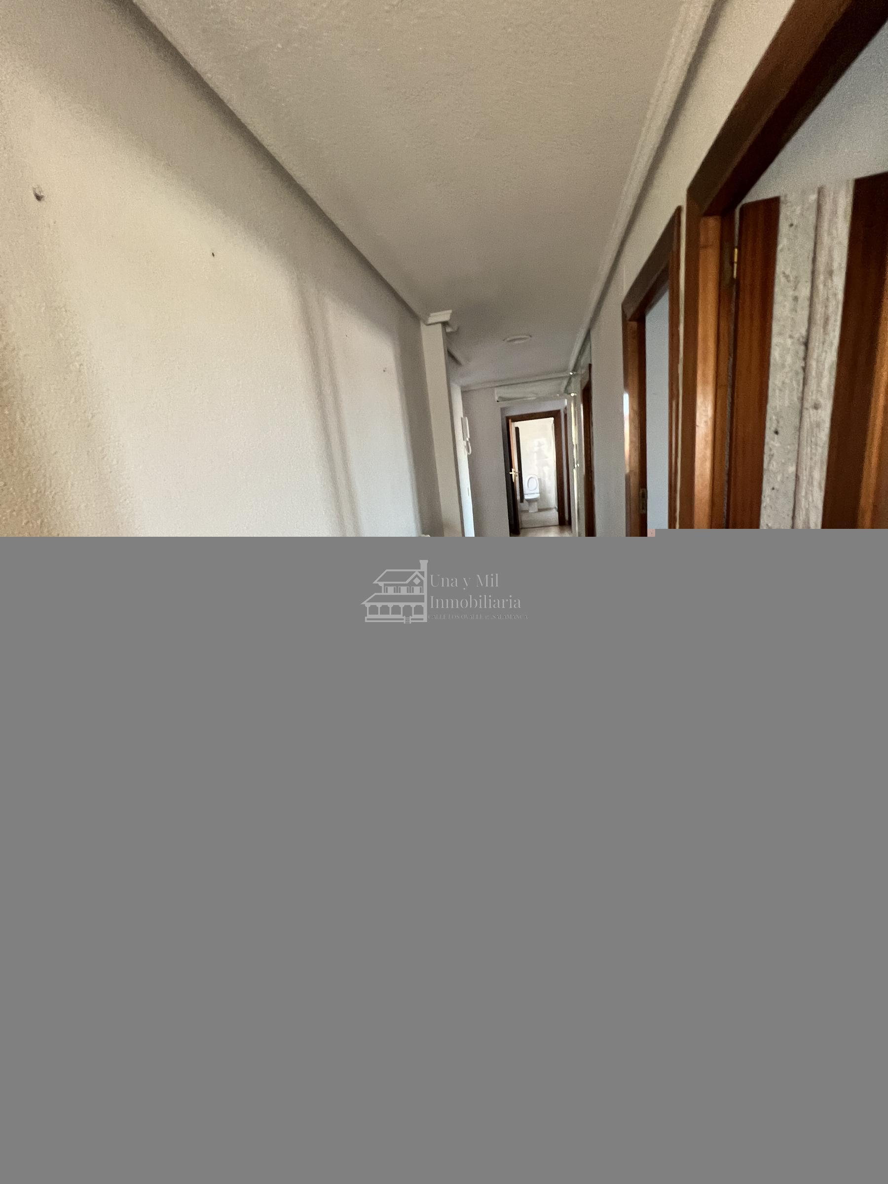 For sale of penthouse in Salamanca
