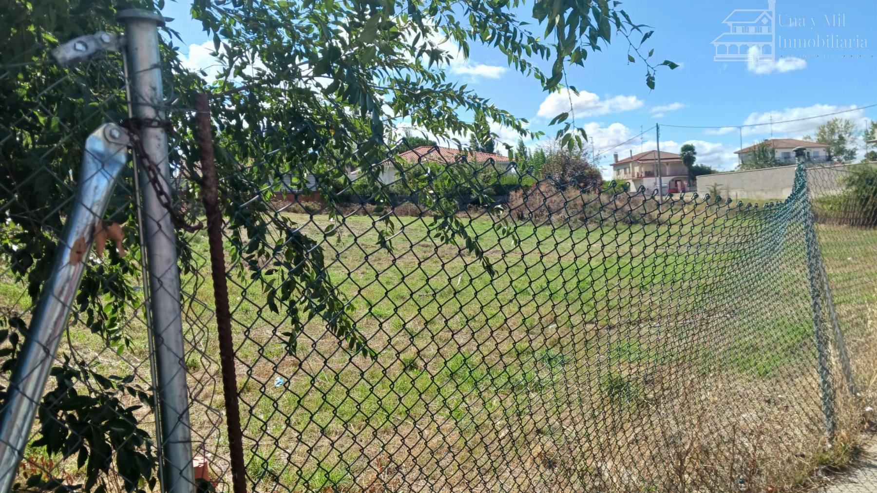 For sale of land in Santa Marta de Tormes