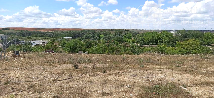 For sale of land in Villamayor