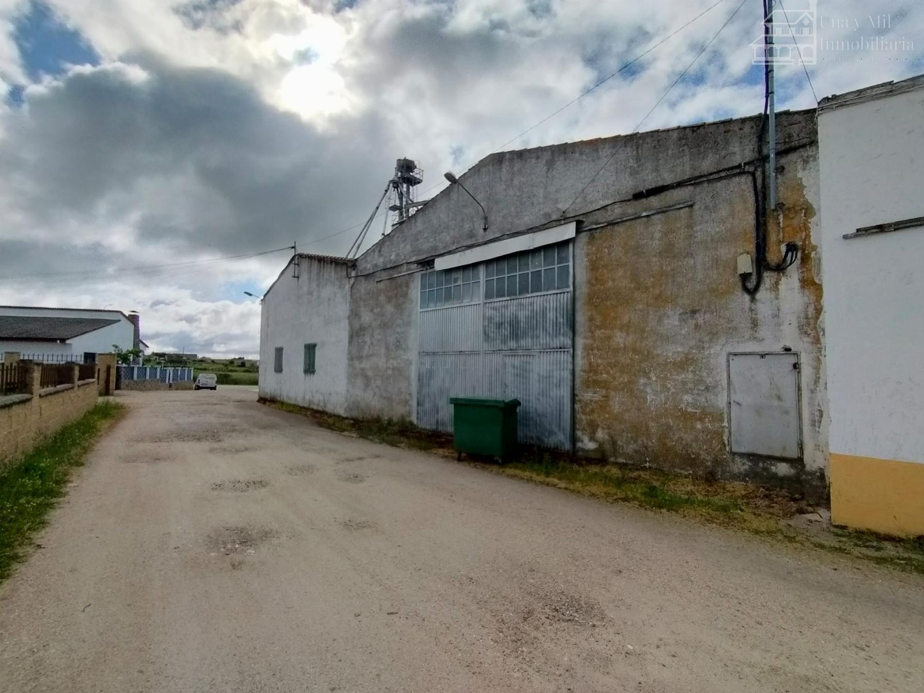 Venta de nave industrial en Vitigudino