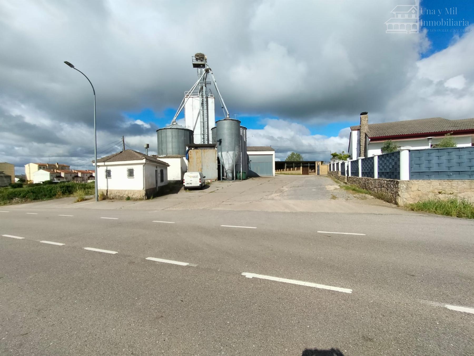 Venta de nave industrial en Vitigudino