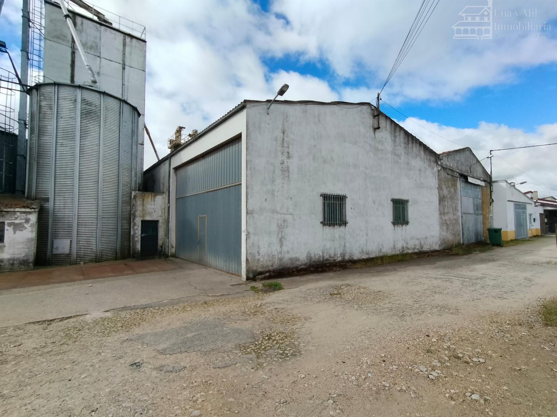 Venta de nave industrial en Vitigudino