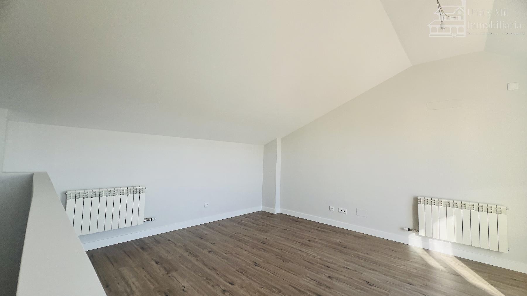 Venta de chalet en Villares de la Reina