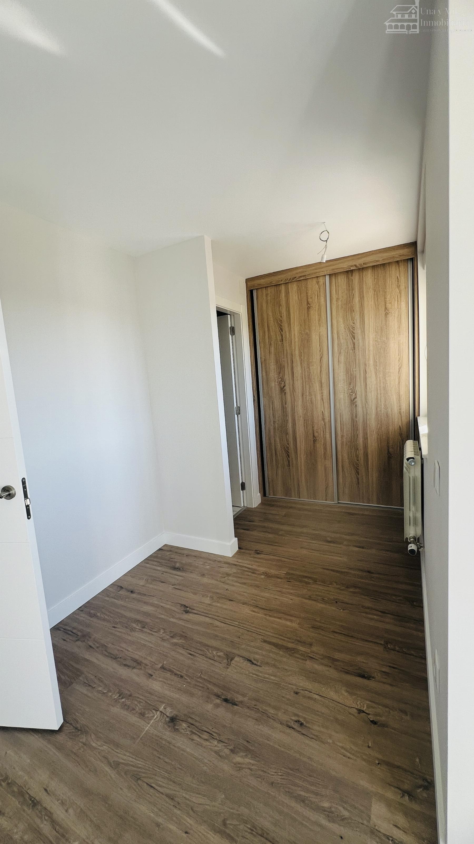 Venta de chalet en Villares de la Reina