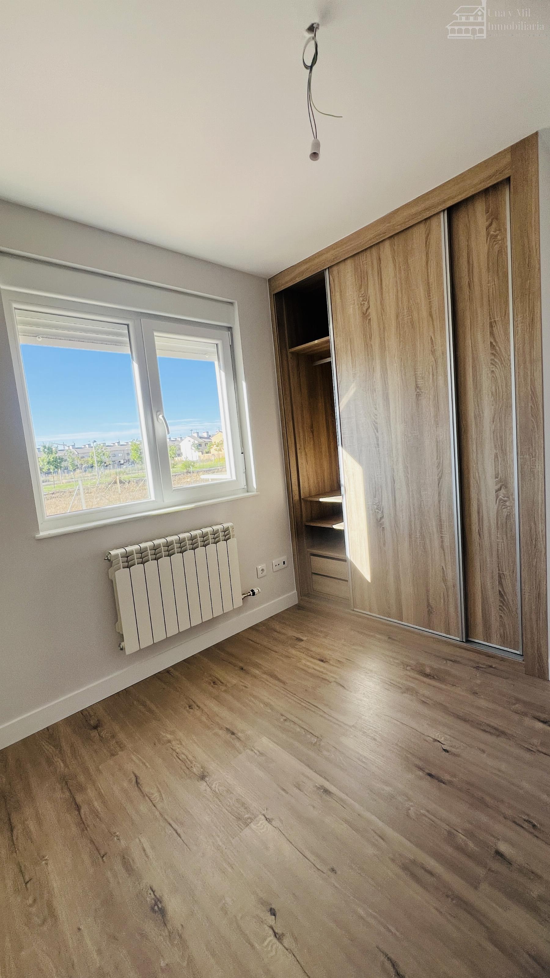 Venta de chalet en Villares de la Reina