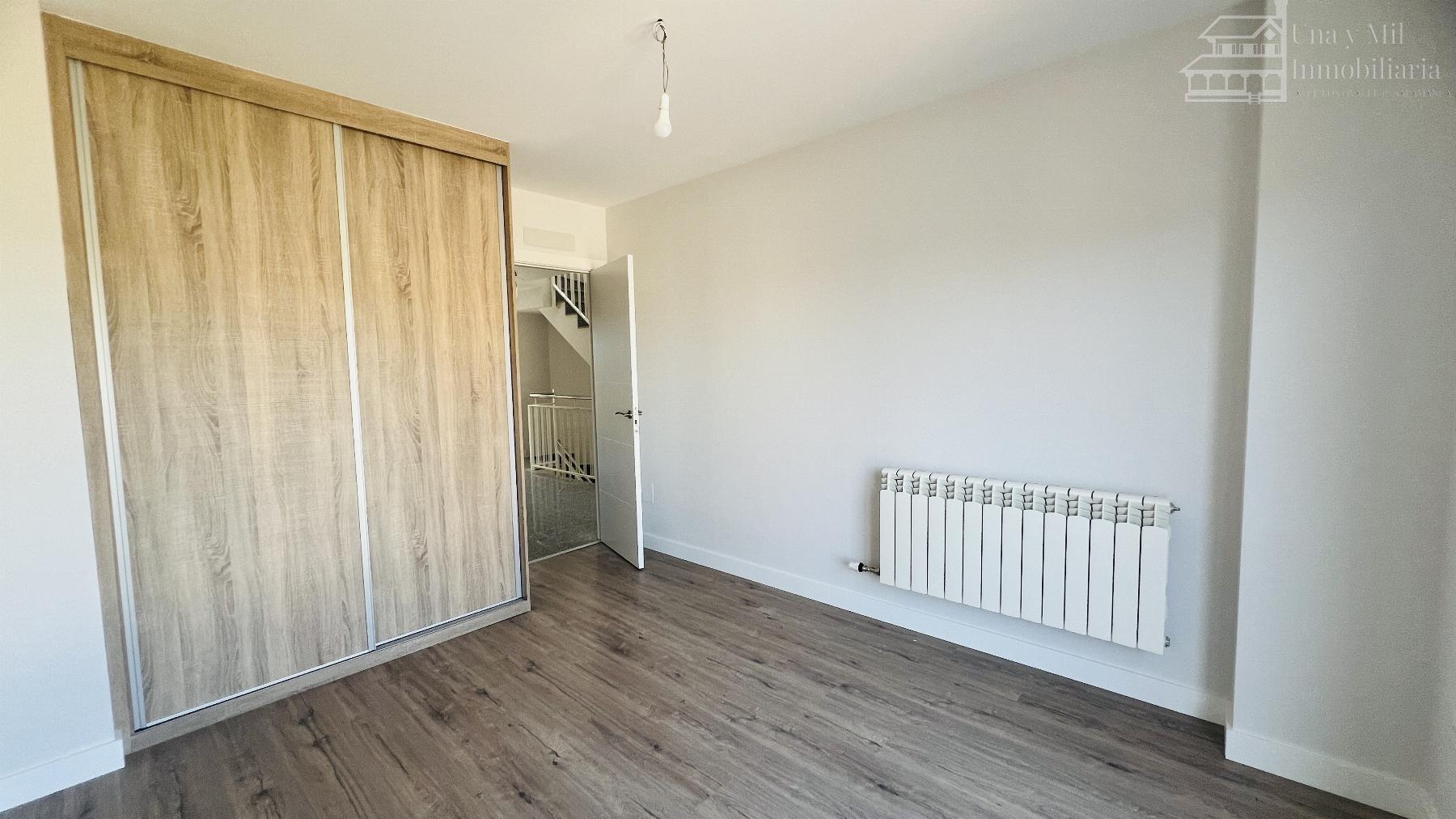 Venta de chalet en Villares de la Reina