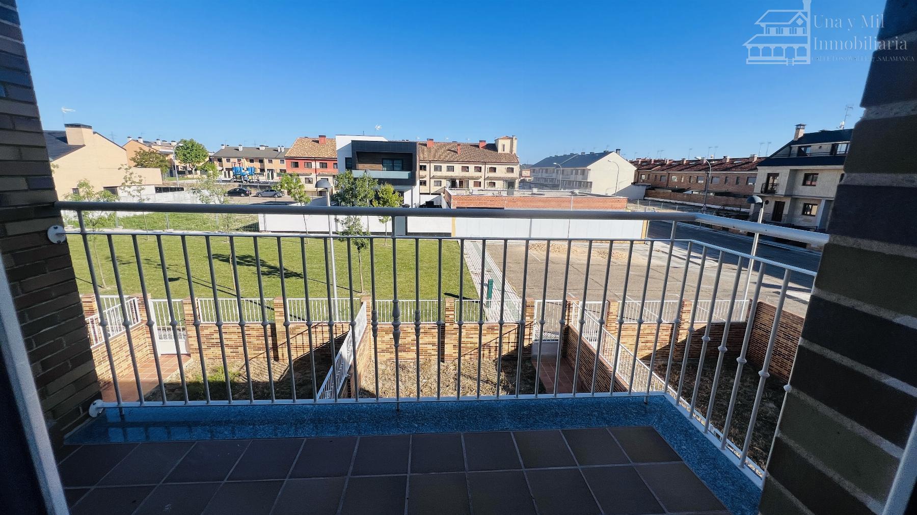 Venta de chalet en Villares de la Reina