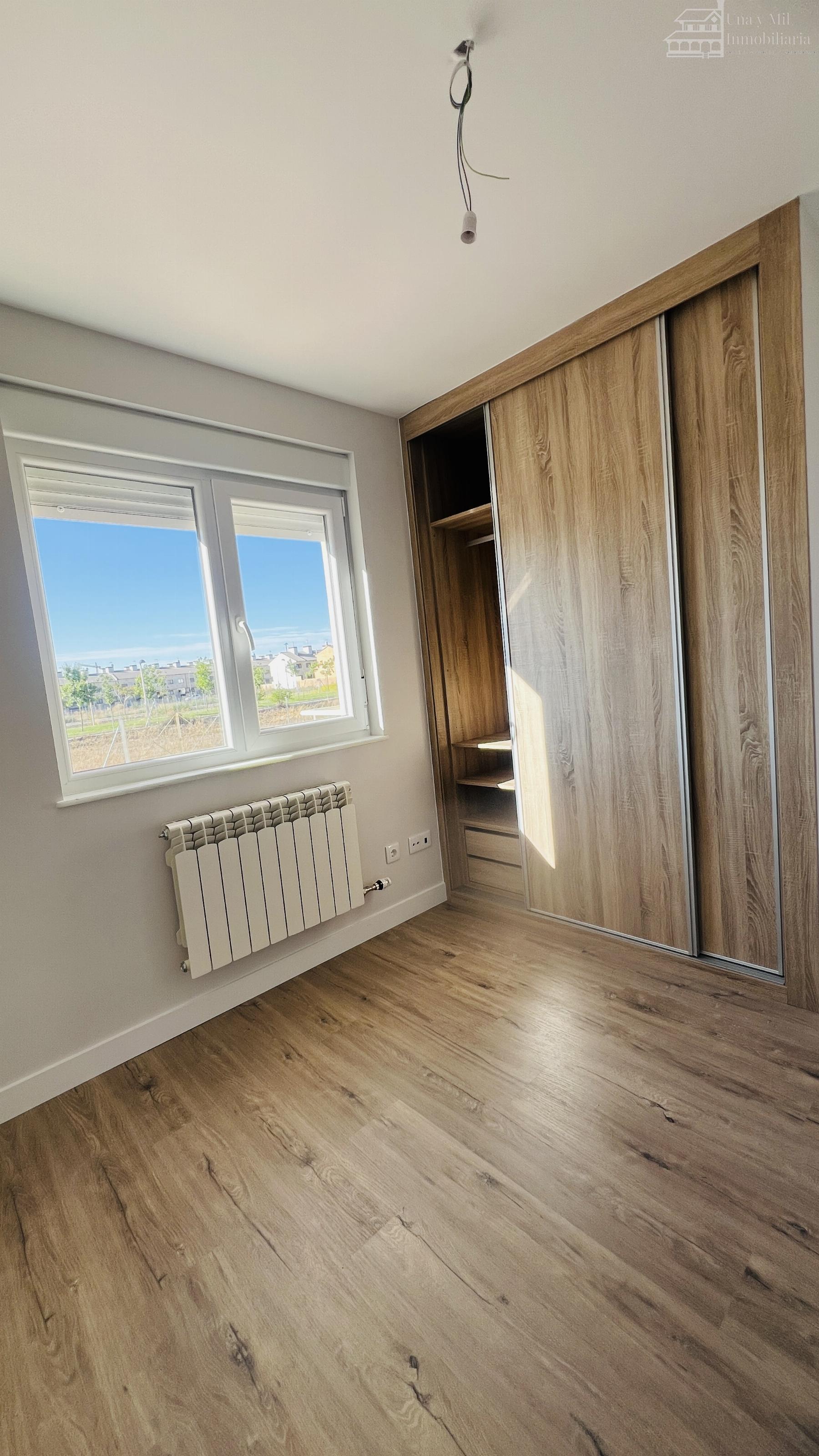 Venta de chalet en Villares de la Reina