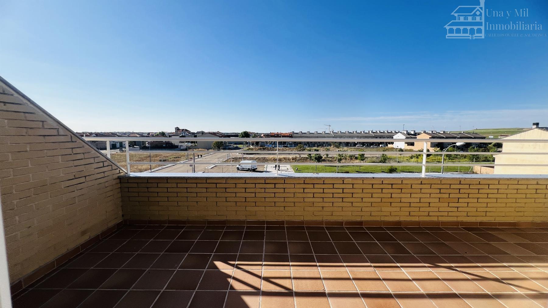 Venta de chalet en Villares de la Reina