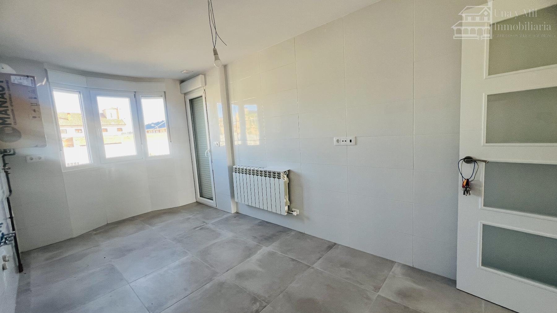 Venta de chalet en Villares de la Reina