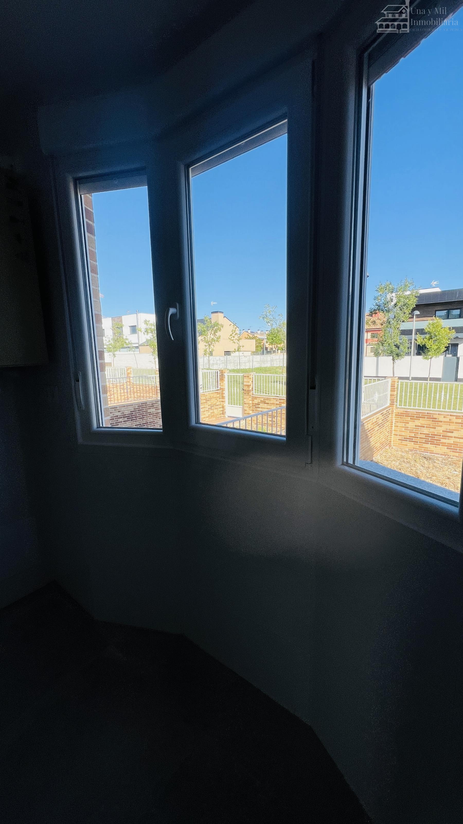 Venta de chalet en Villares de la Reina