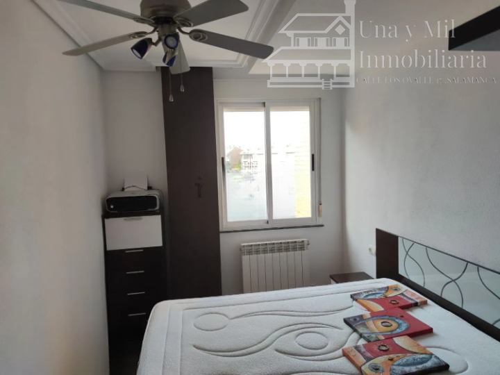 For sale of flat in Villares de la Reina
