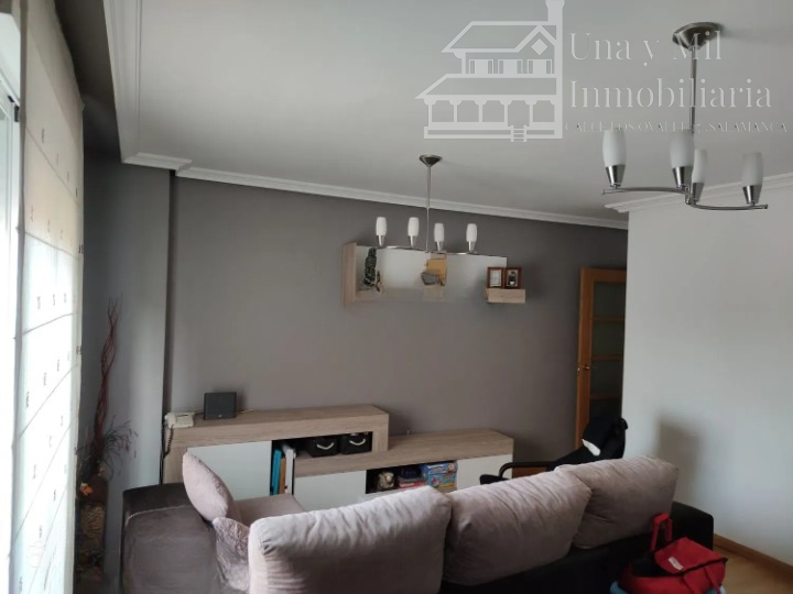 For sale of flat in Villares de la Reina