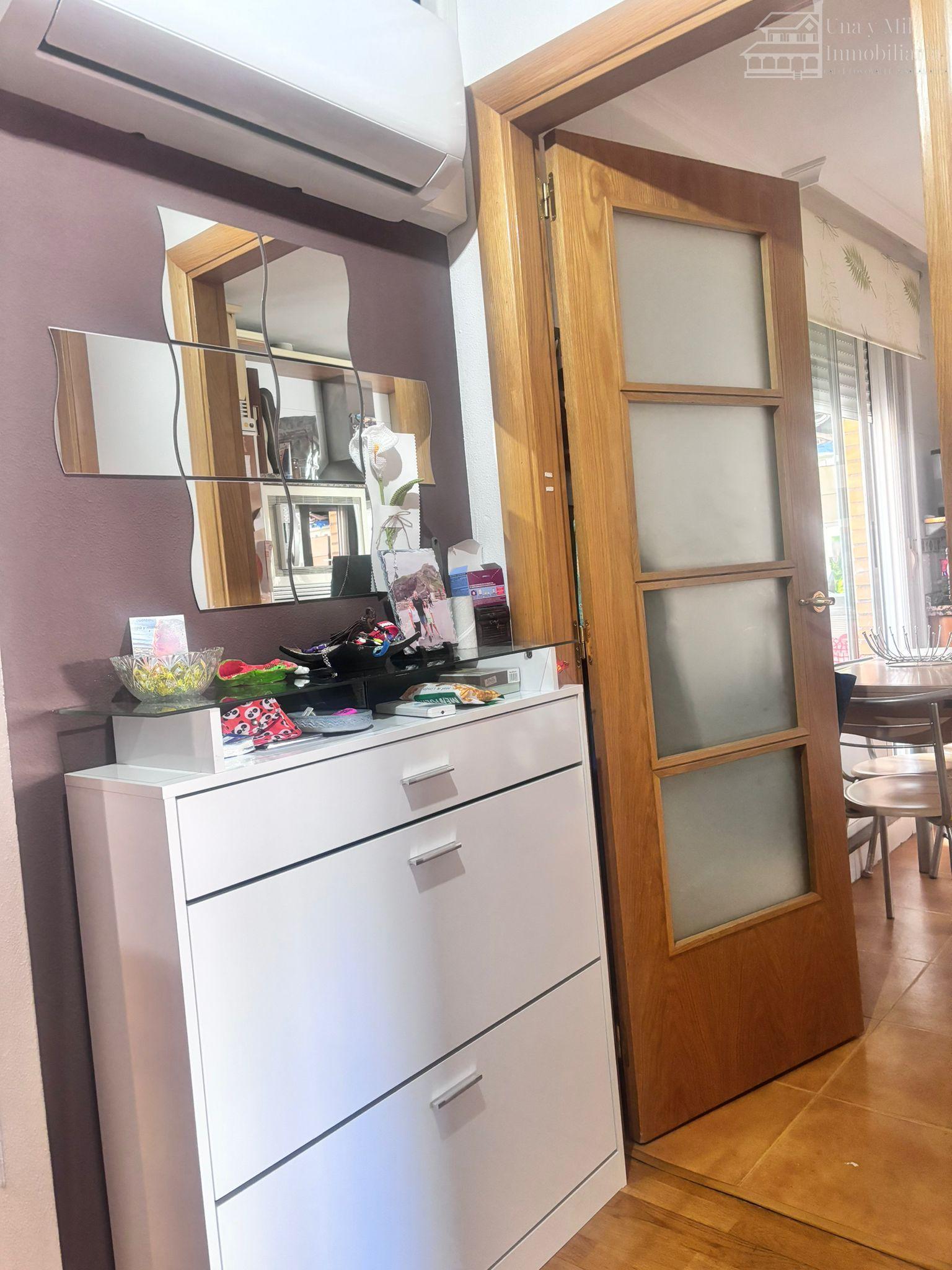 For sale of flat in Villares de la Reina