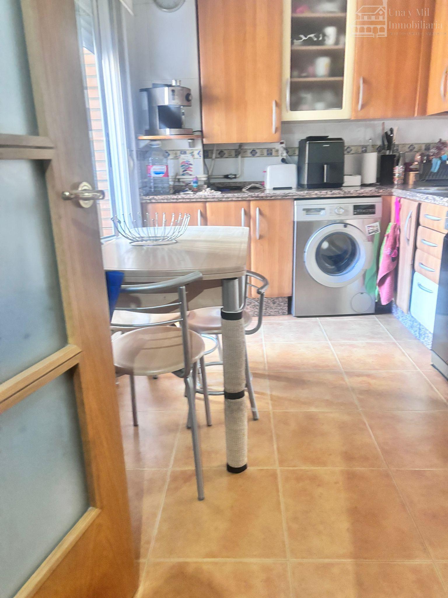 For sale of flat in Villares de la Reina