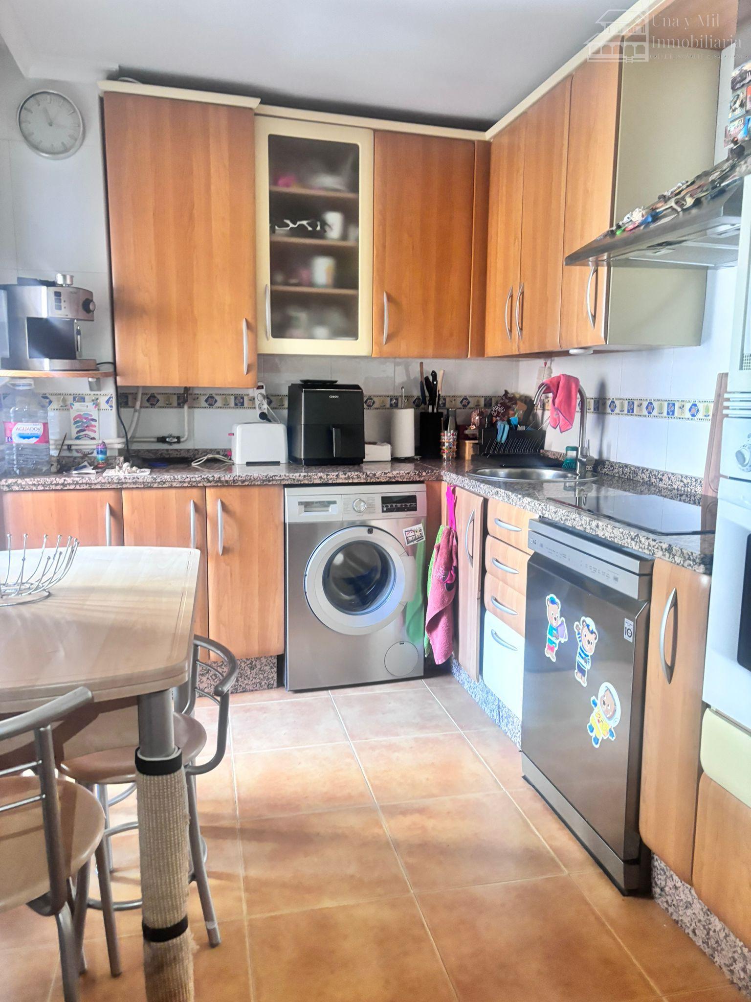 For sale of flat in Villares de la Reina