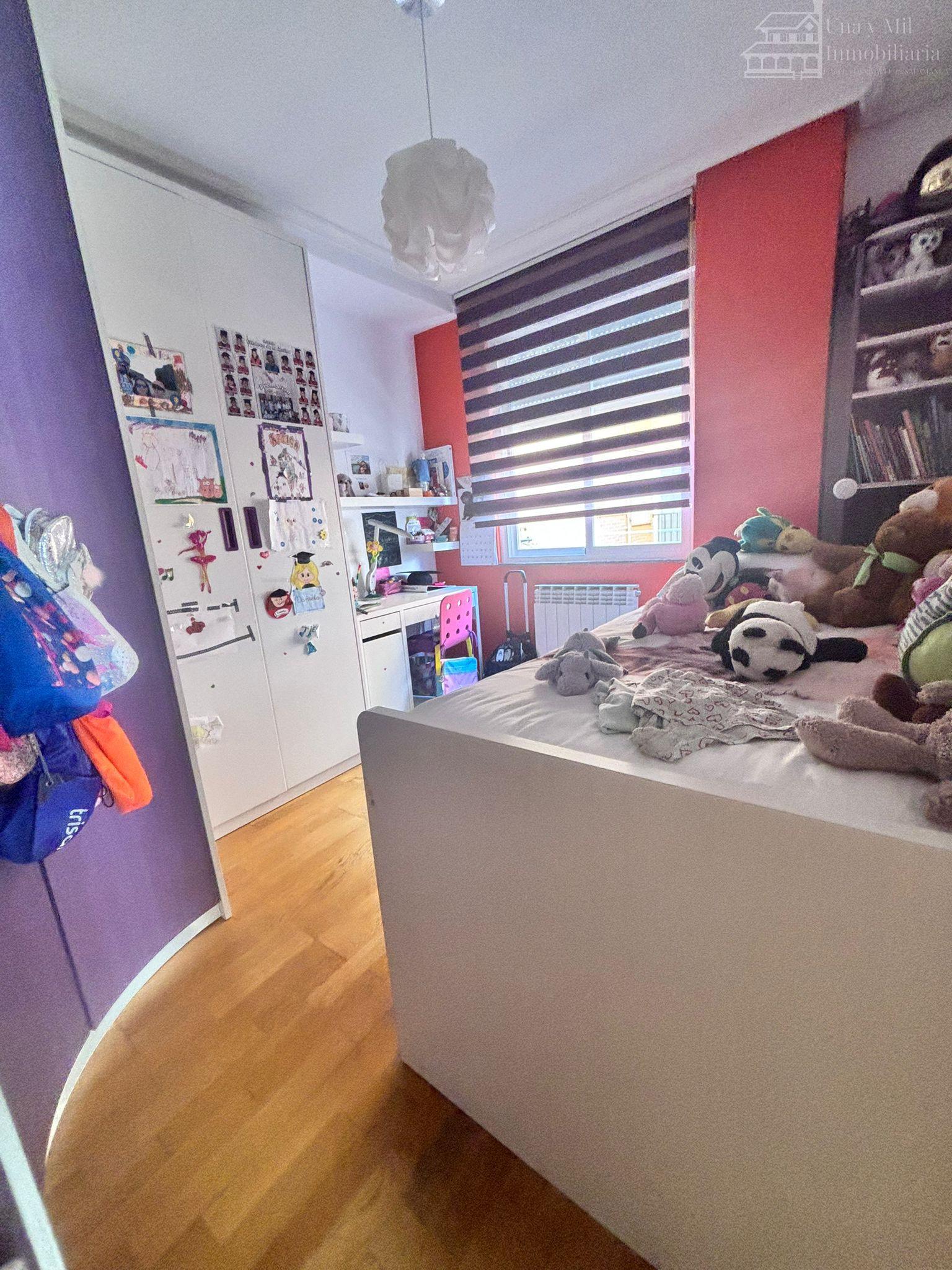 For sale of flat in Villares de la Reina