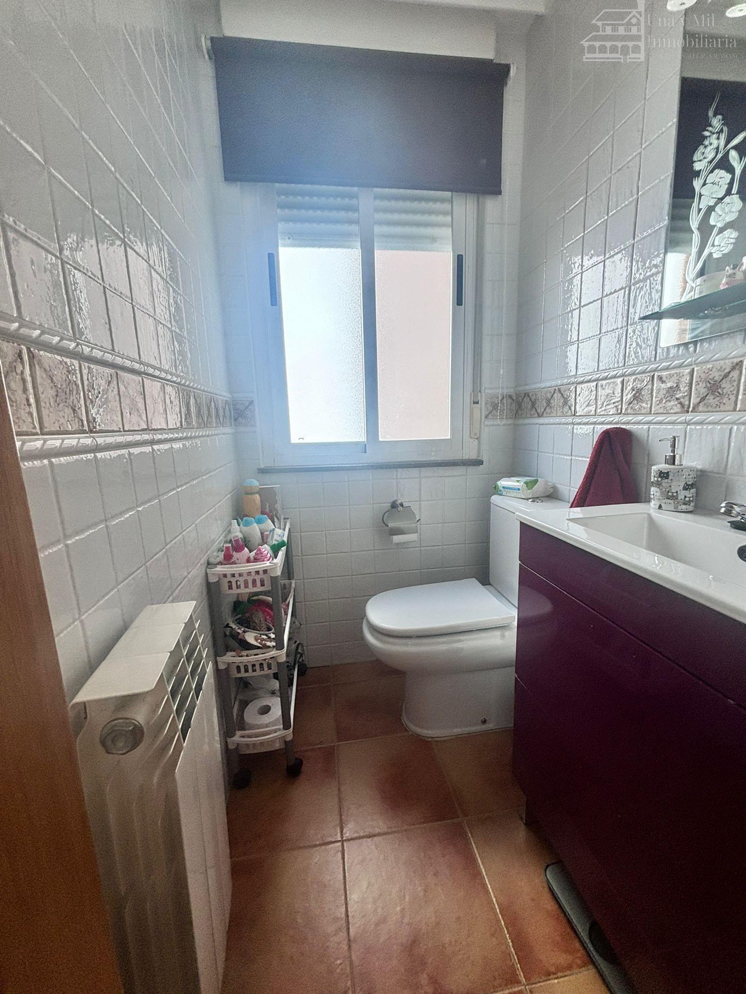 For sale of flat in Villares de la Reina
