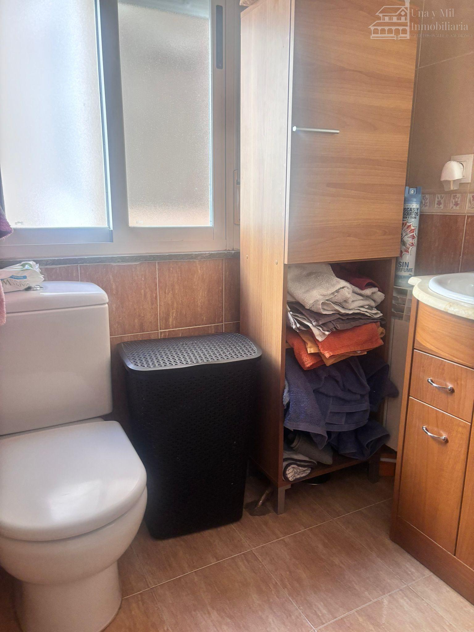 For sale of flat in Villares de la Reina