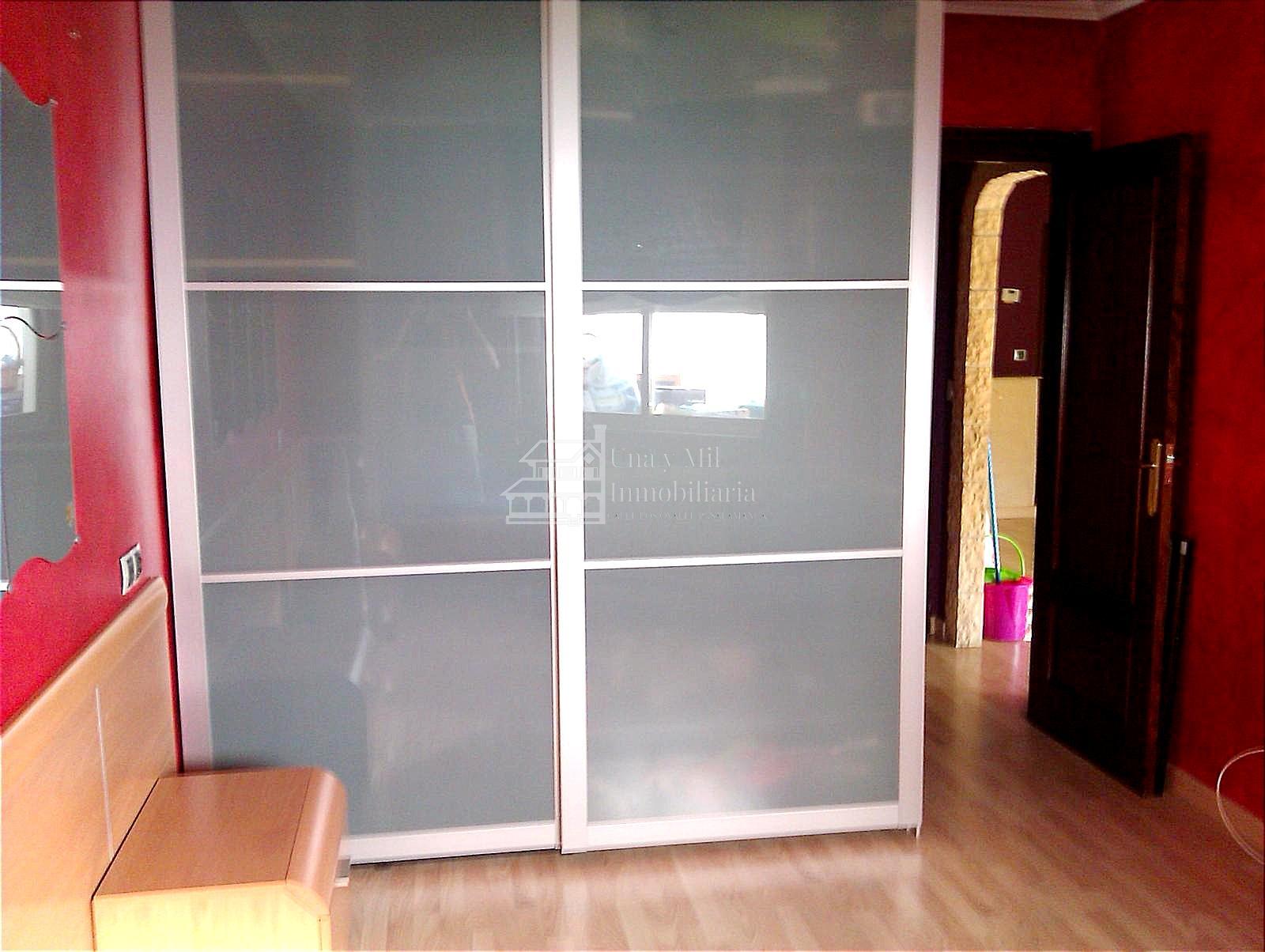 For sale of flat in Villamayor
