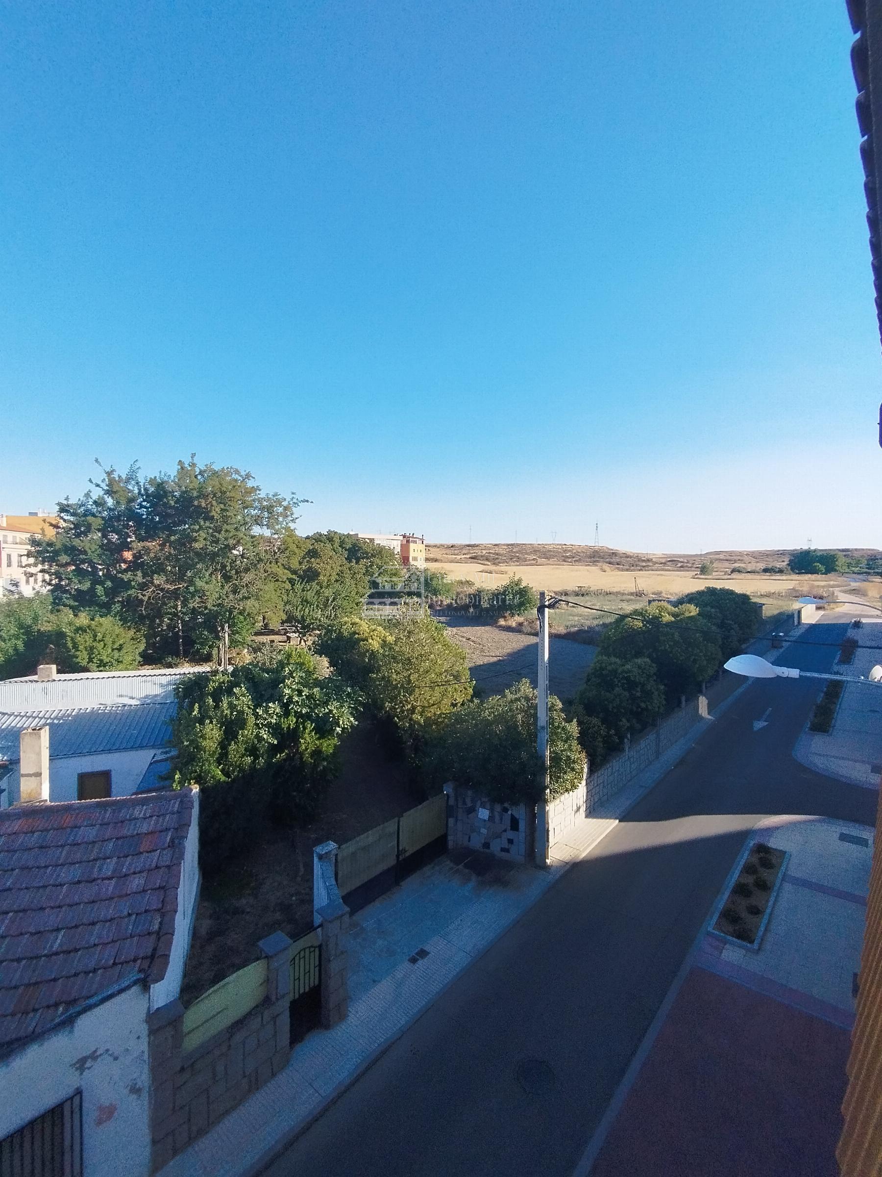 For sale of flat in Villamayor