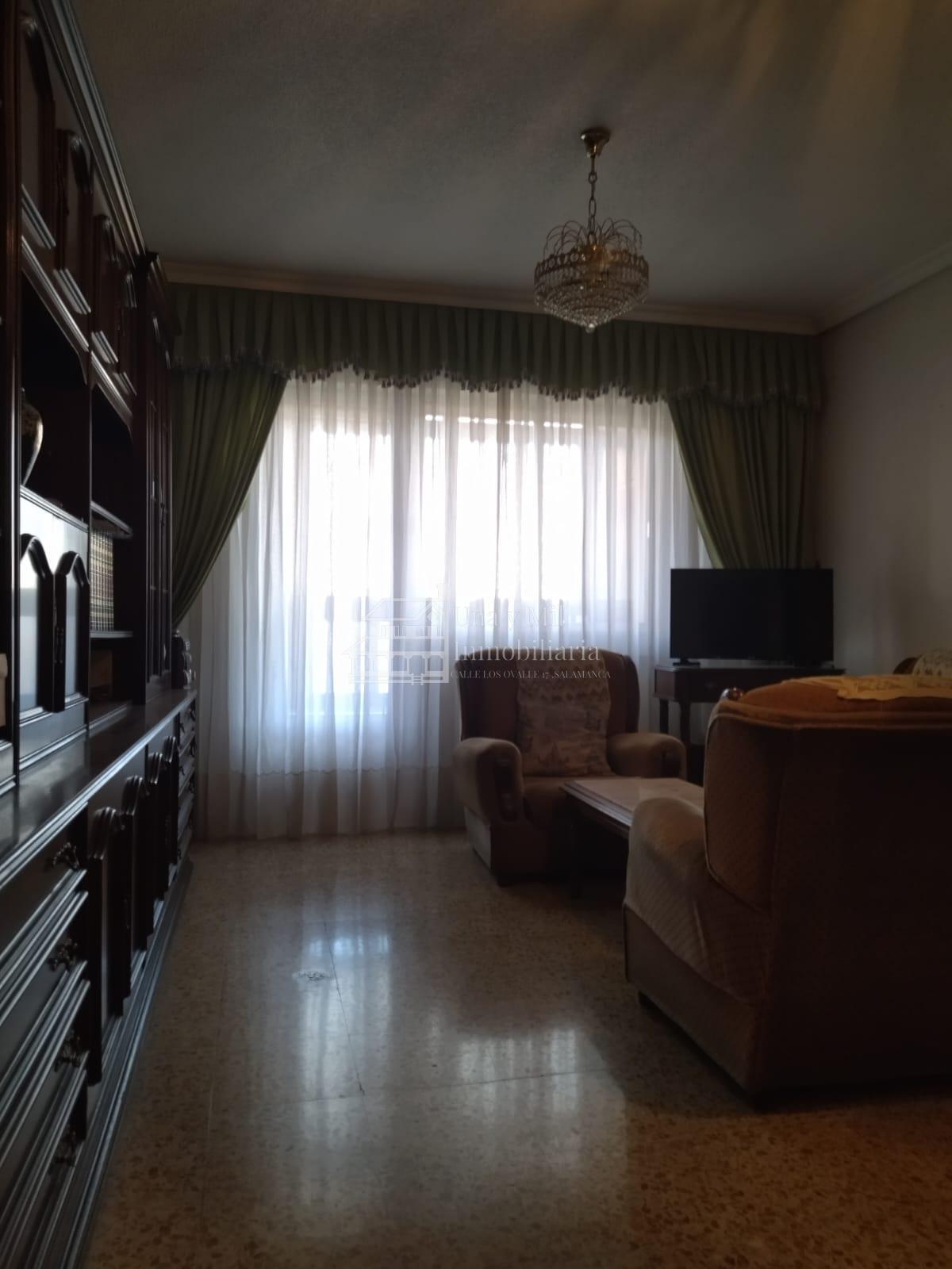 For sale of flat in Salamanca