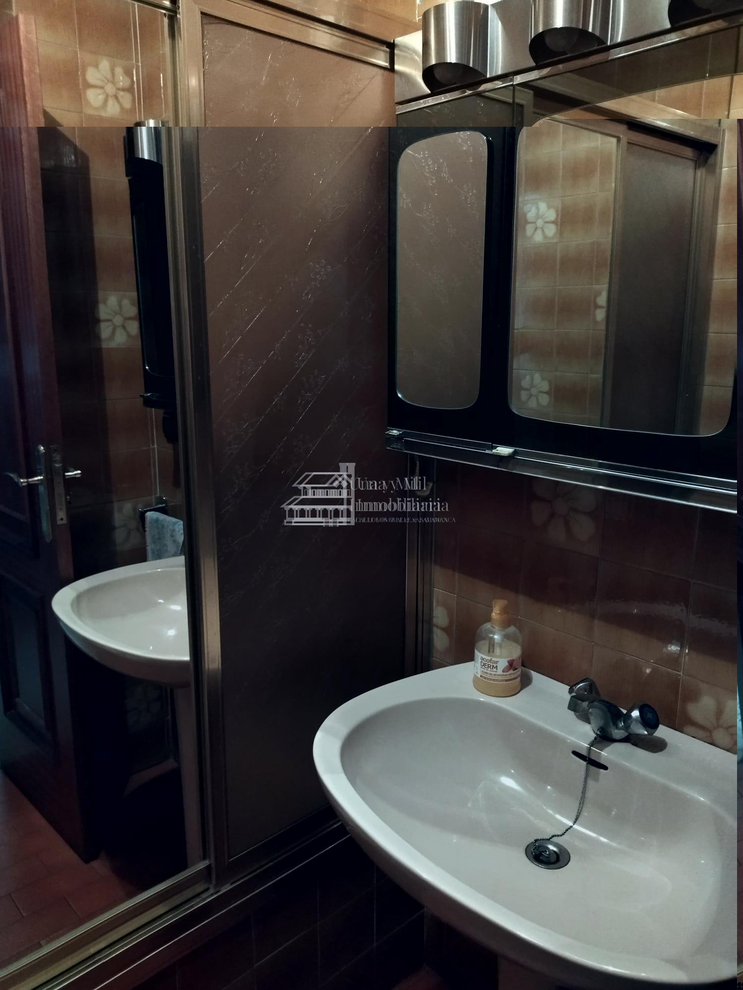 For sale of flat in Salamanca