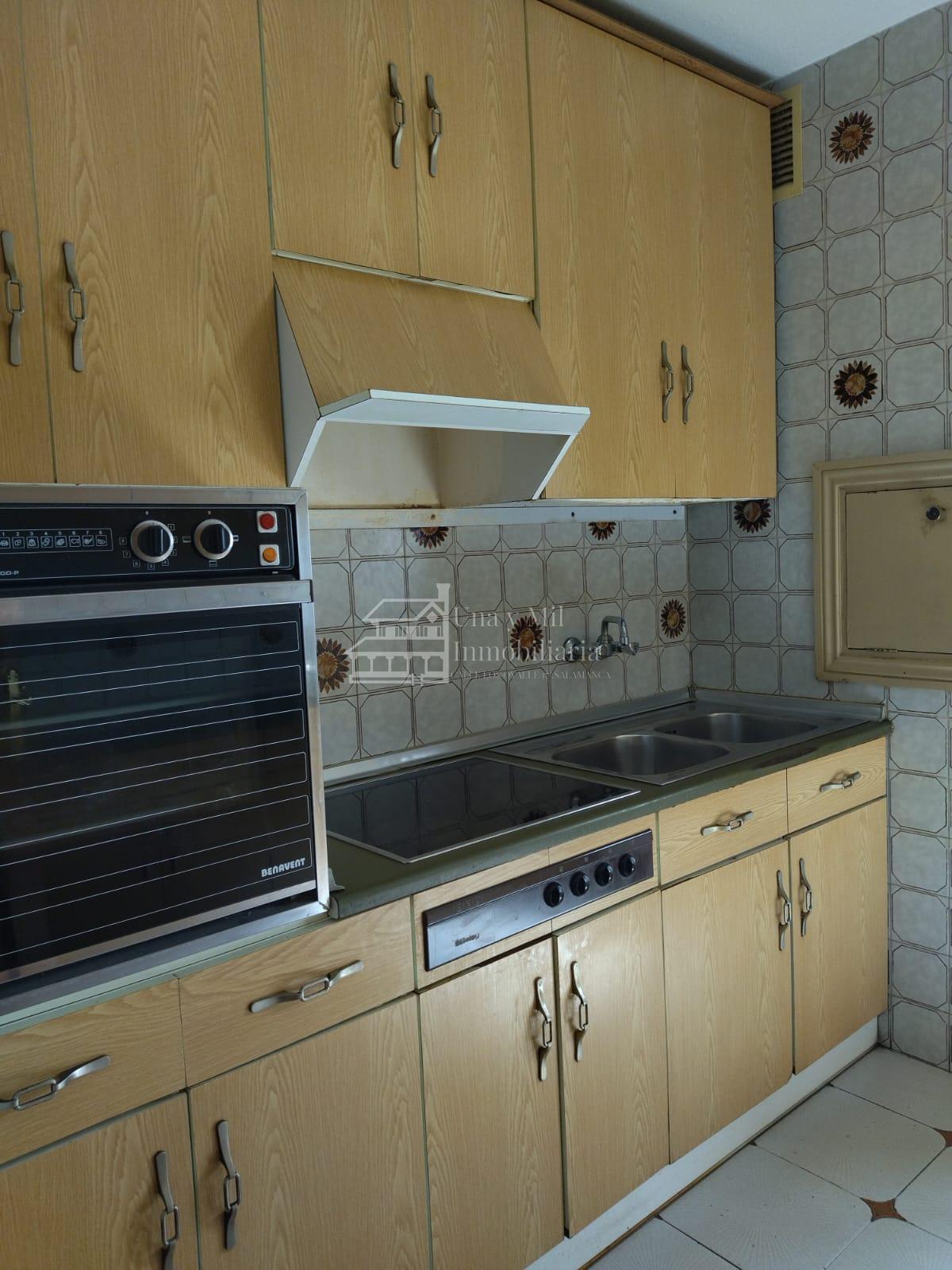 For sale of flat in Salamanca