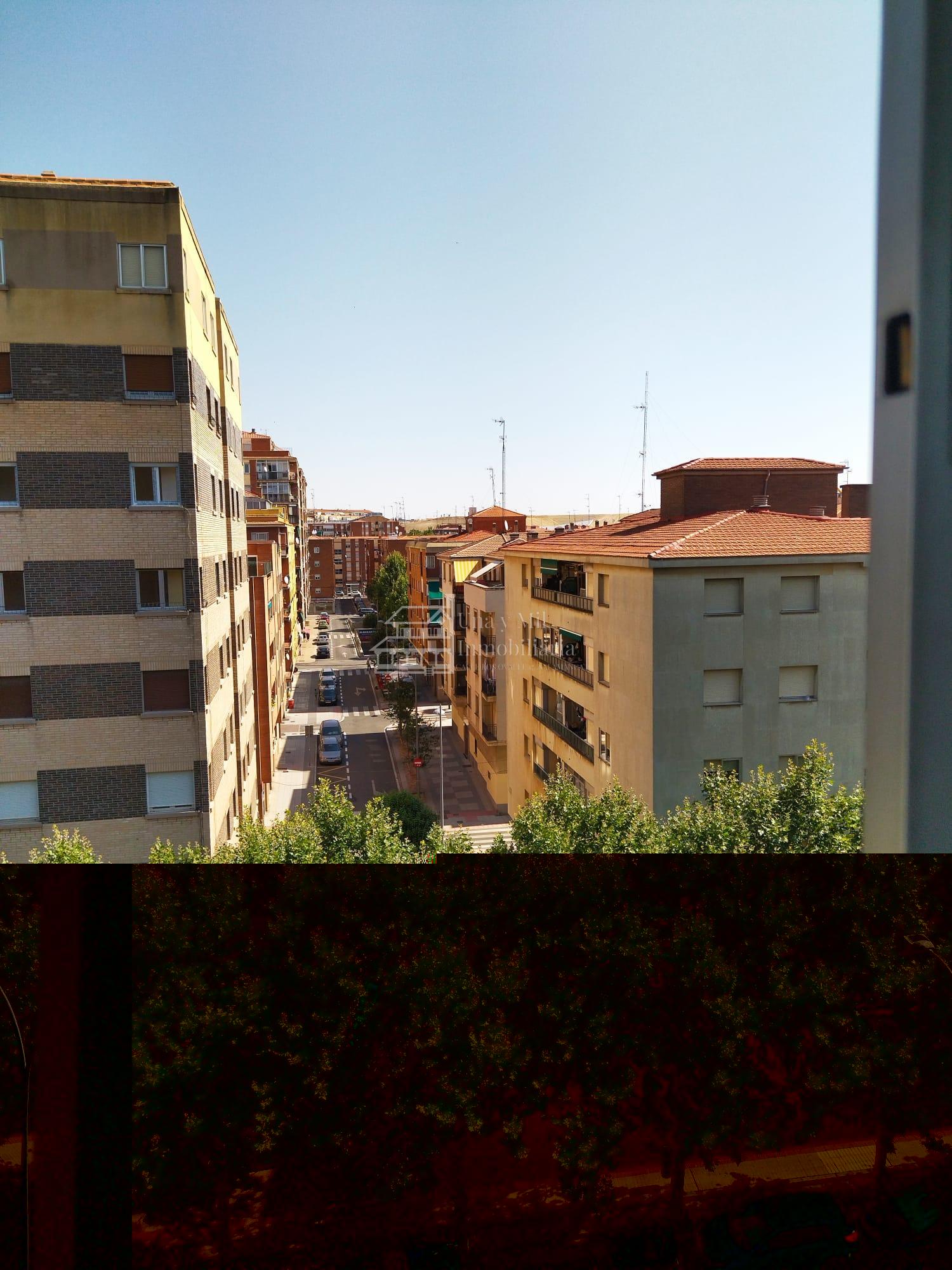 For sale of flat in Salamanca