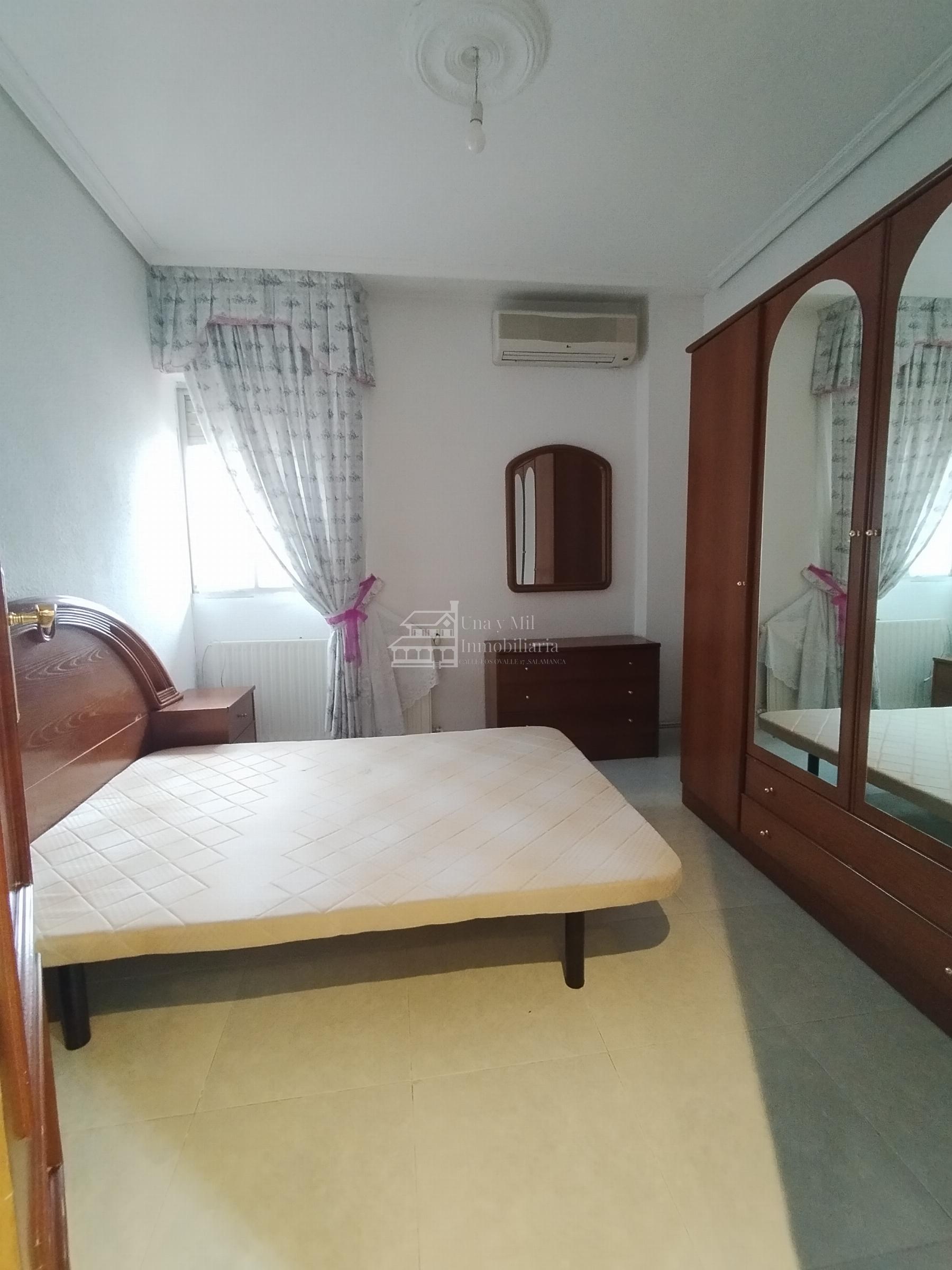 For sale of flat in Salamanca