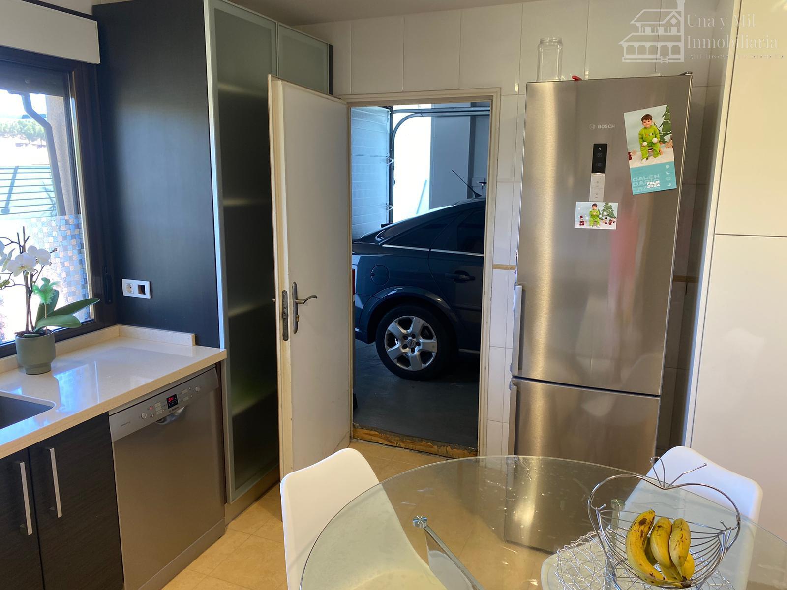 For sale of chalet in Villamayor