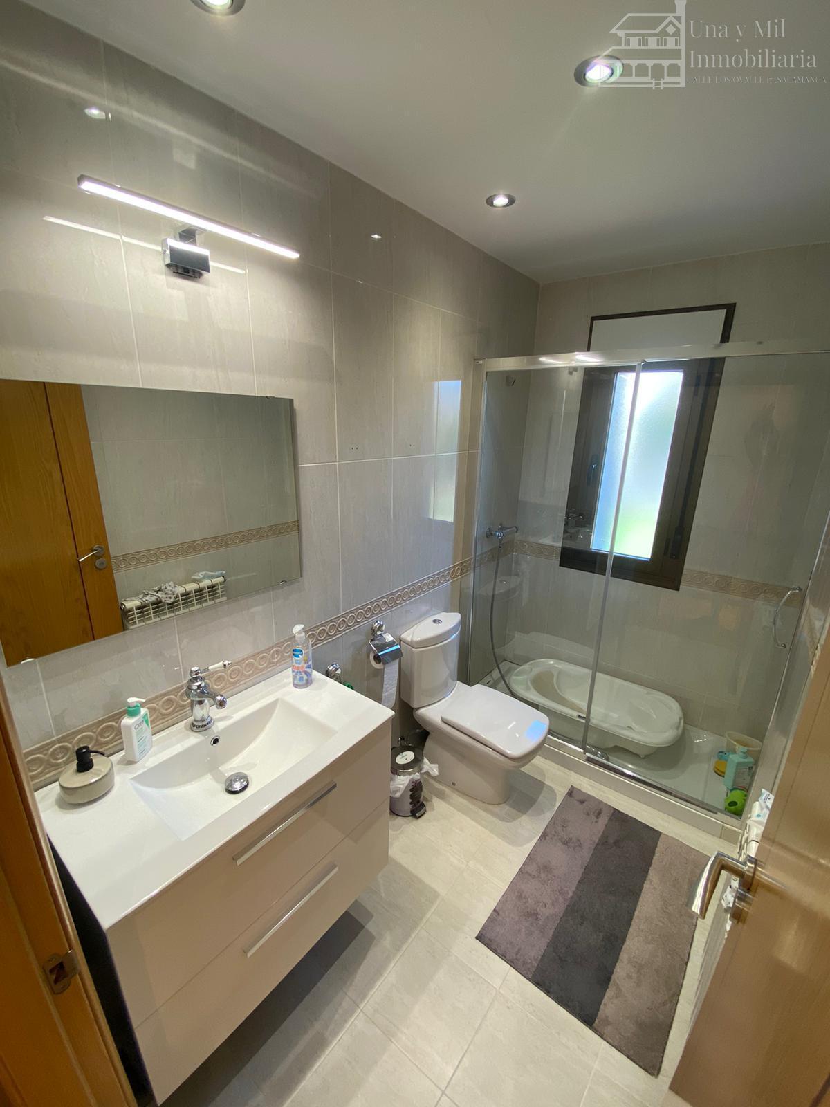 For sale of chalet in Villamayor