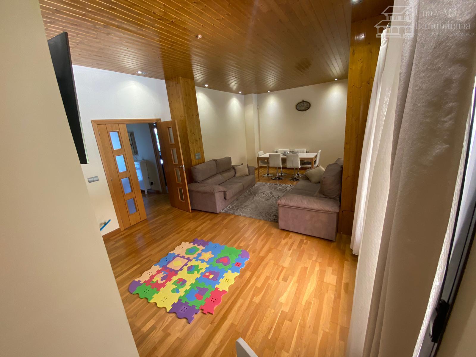 For sale of chalet in Villamayor