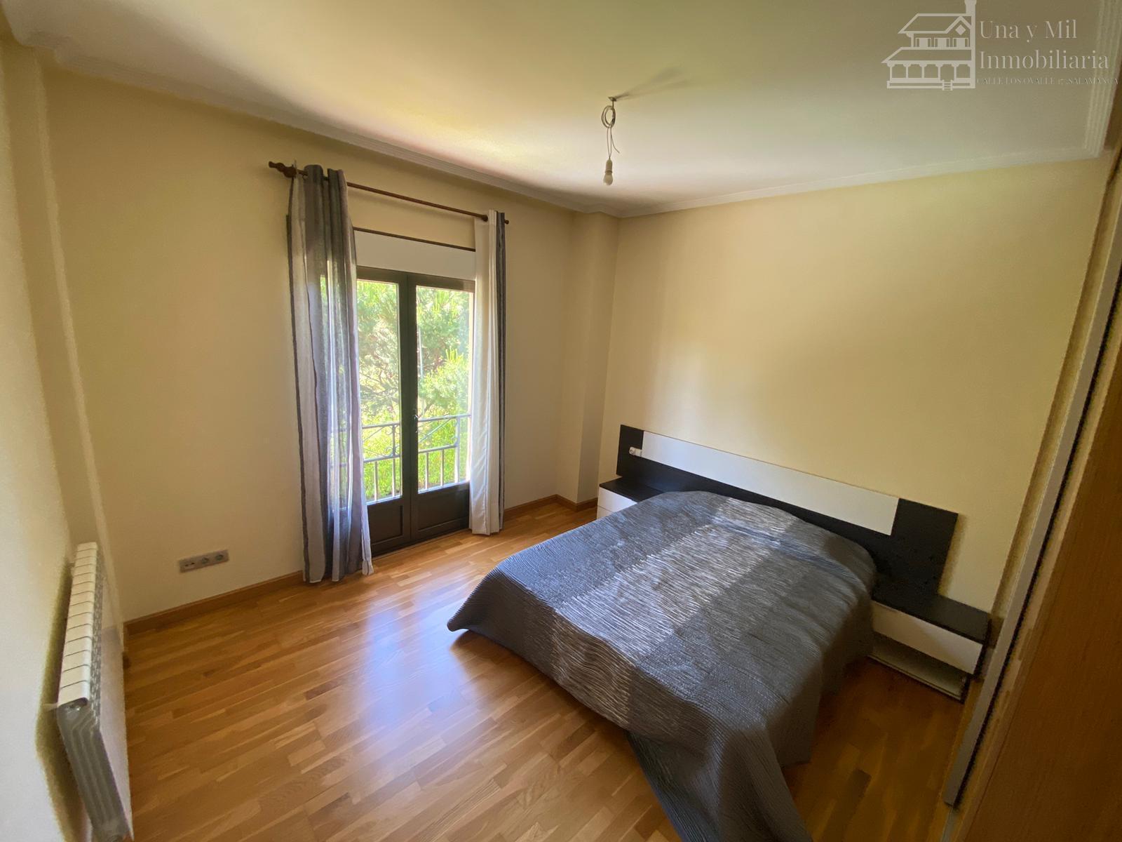 For sale of chalet in Villamayor
