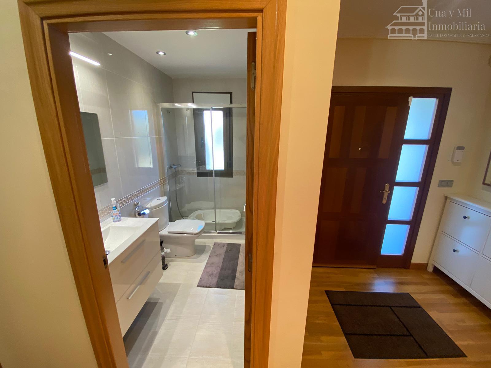 For sale of chalet in Villamayor