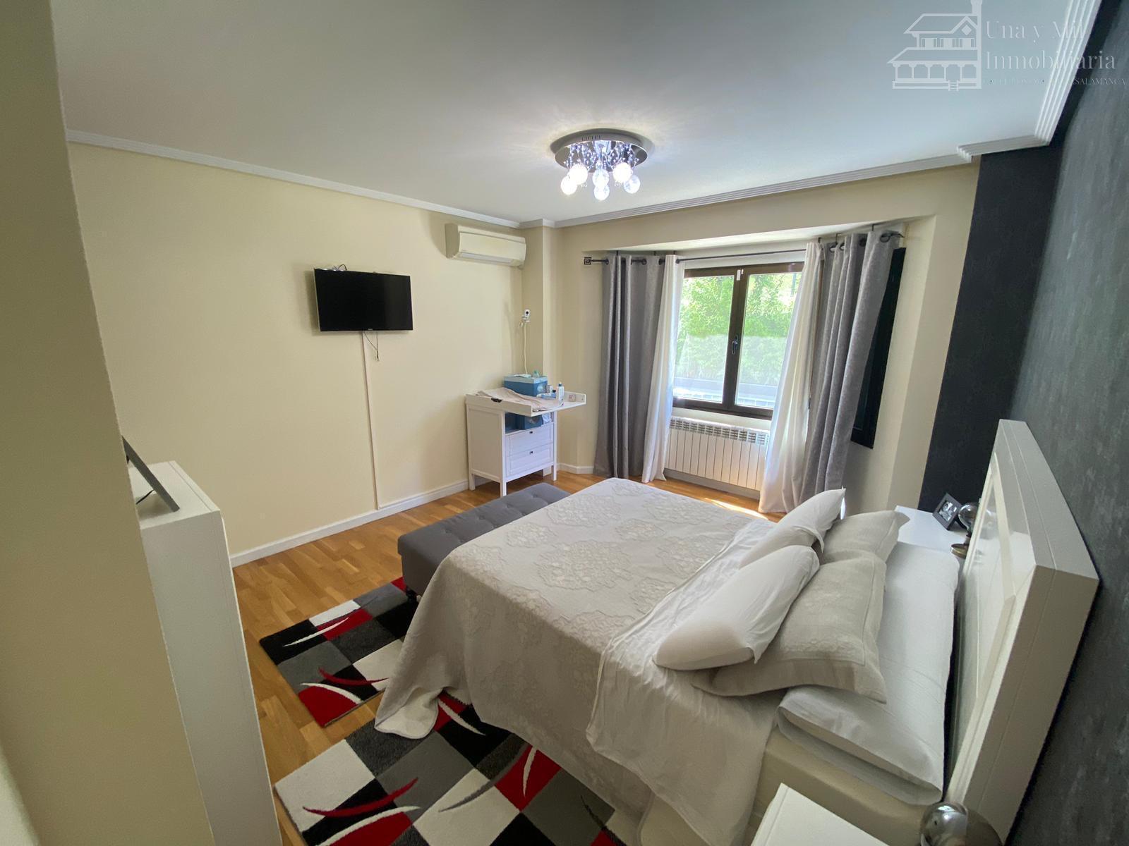 For sale of chalet in Villamayor