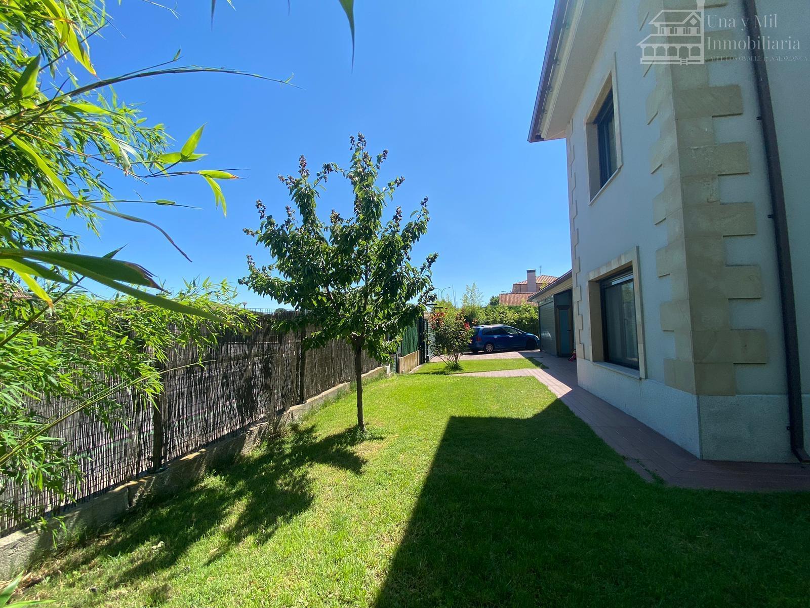 For sale of chalet in Villamayor