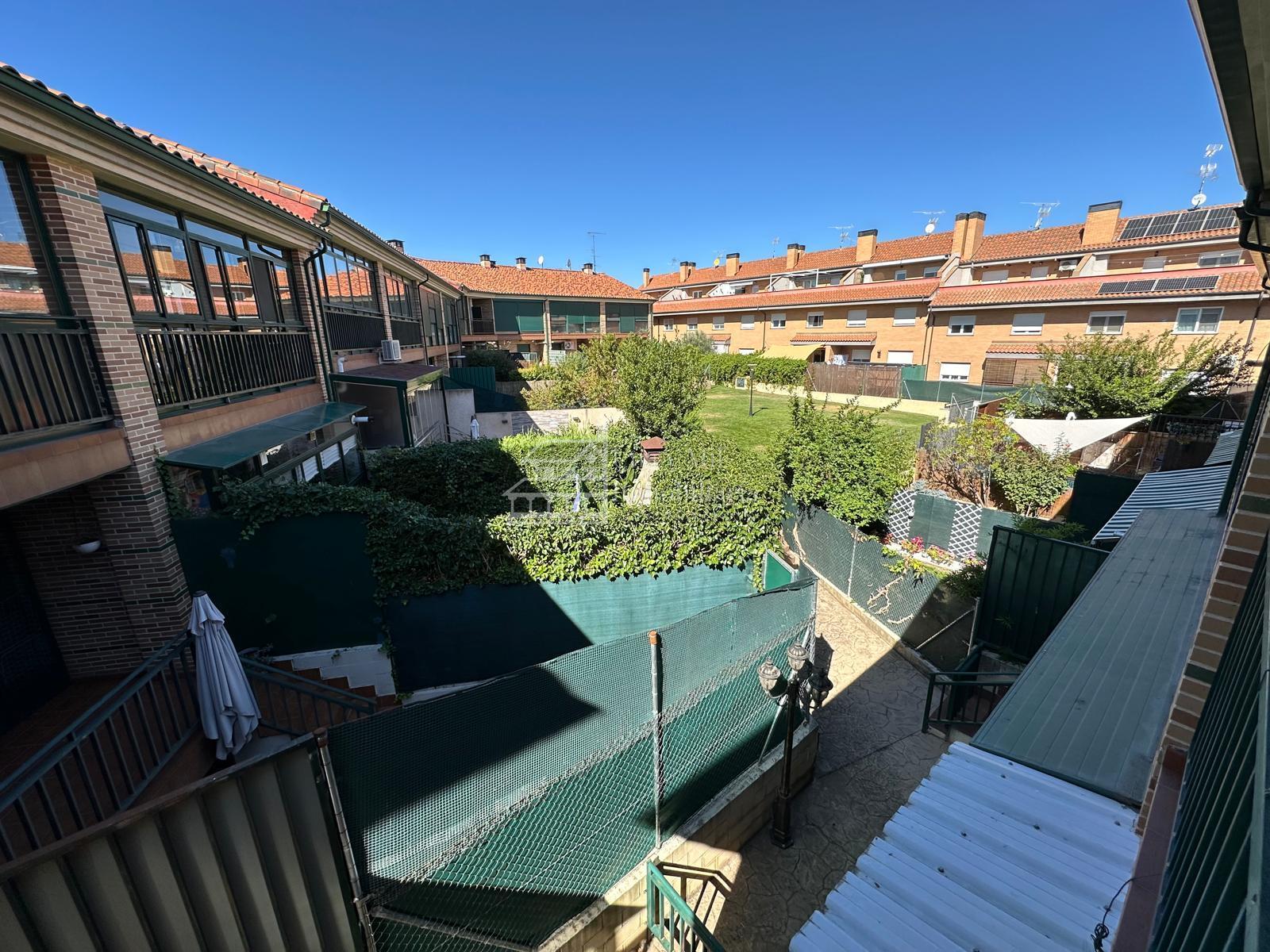 For sale of chalet in Carbajosa de la Sagrada
