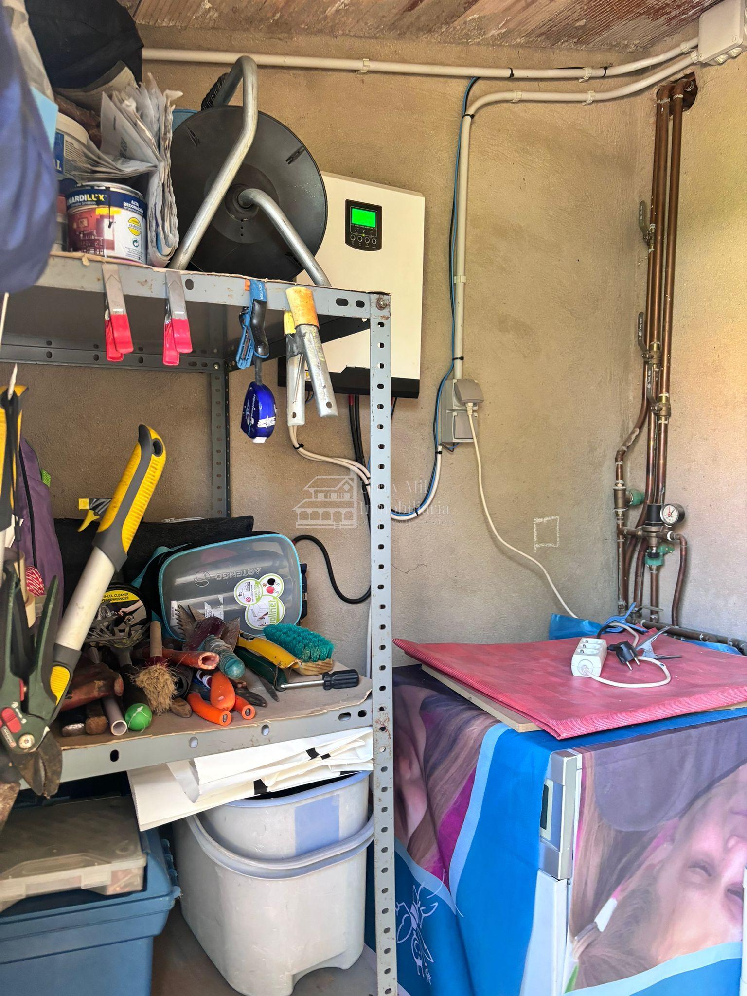 For sale of house in Calvarrasa de Arriba