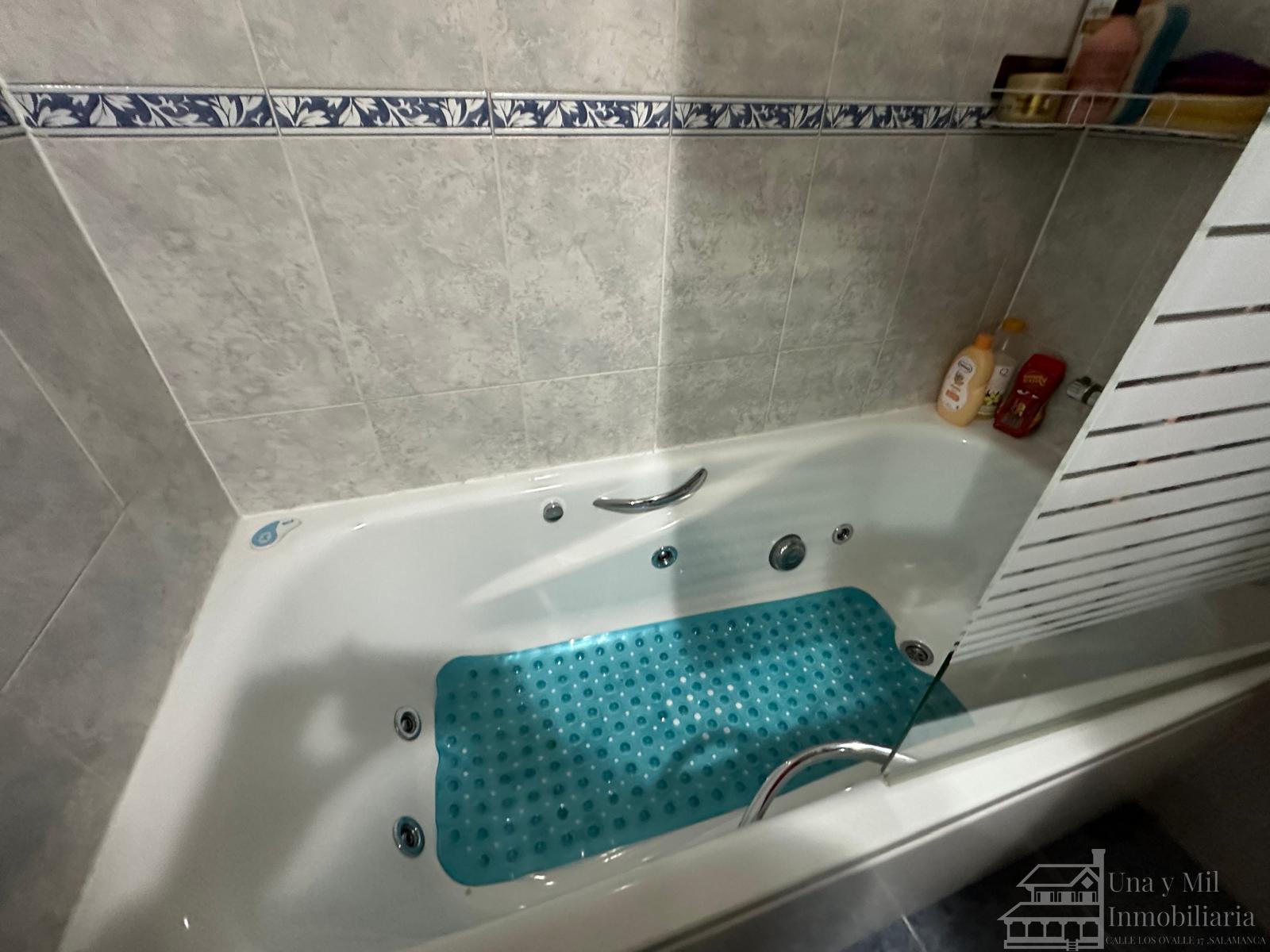 For sale of flat in Carbajosa de la Sagrada