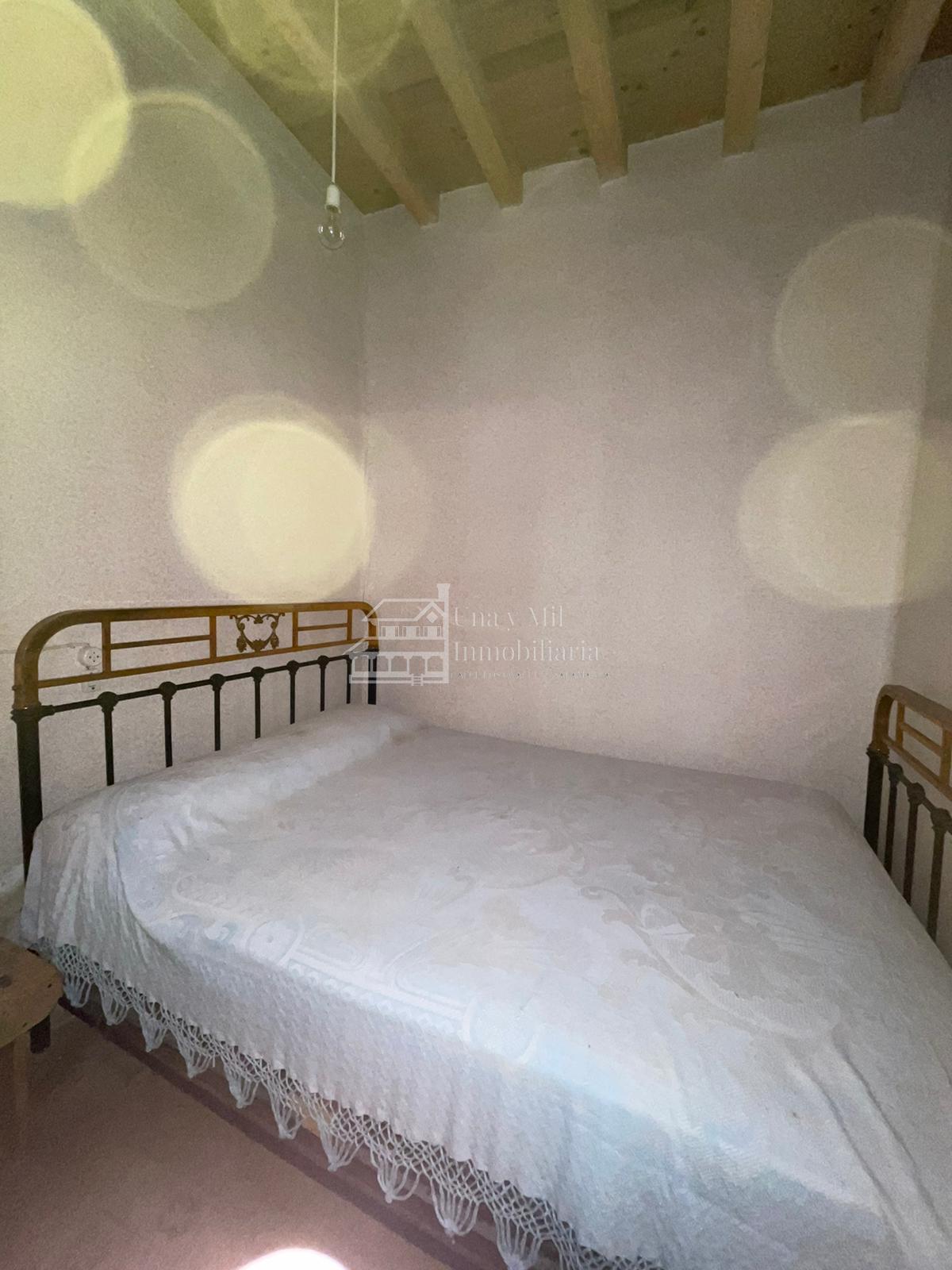 For sale of house in Gallegos de Solmirón