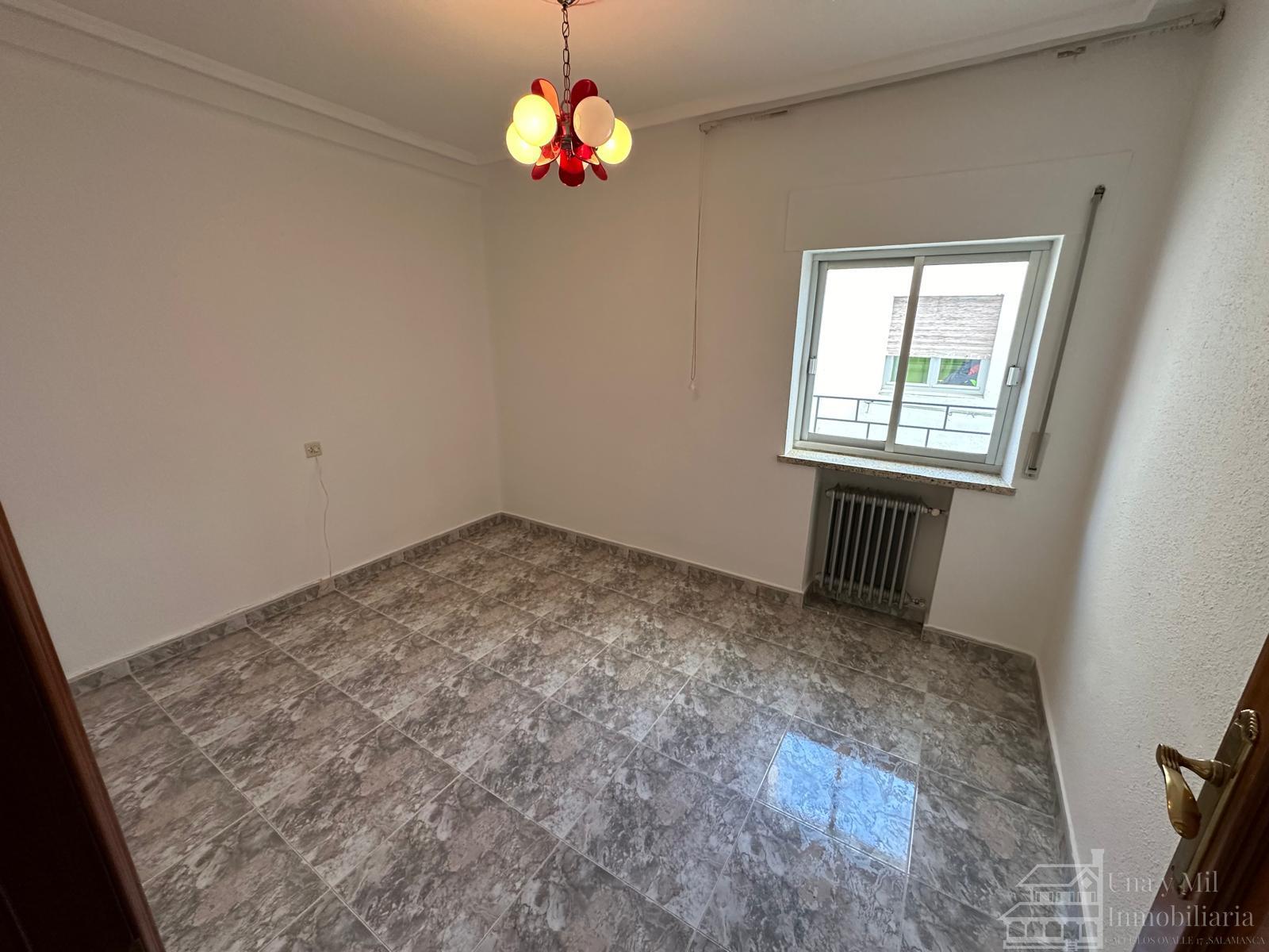 For sale of flat in Salamanca