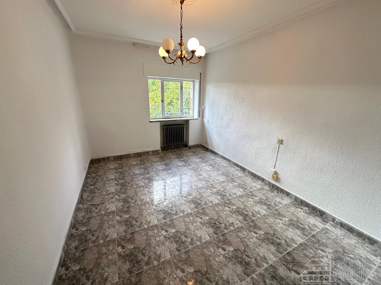 For sale of flat in Salamanca