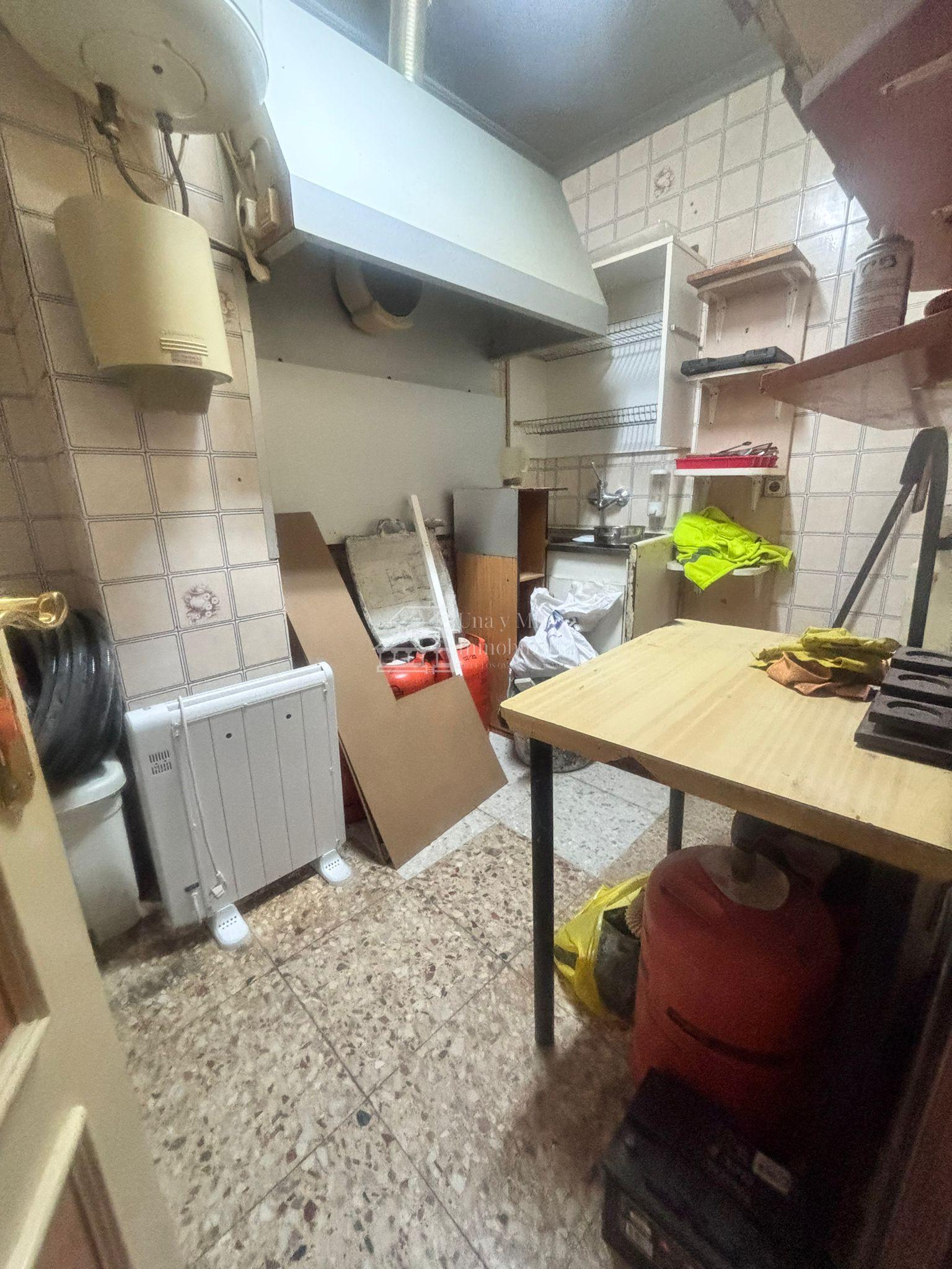 For rent of storage room in Salamanca