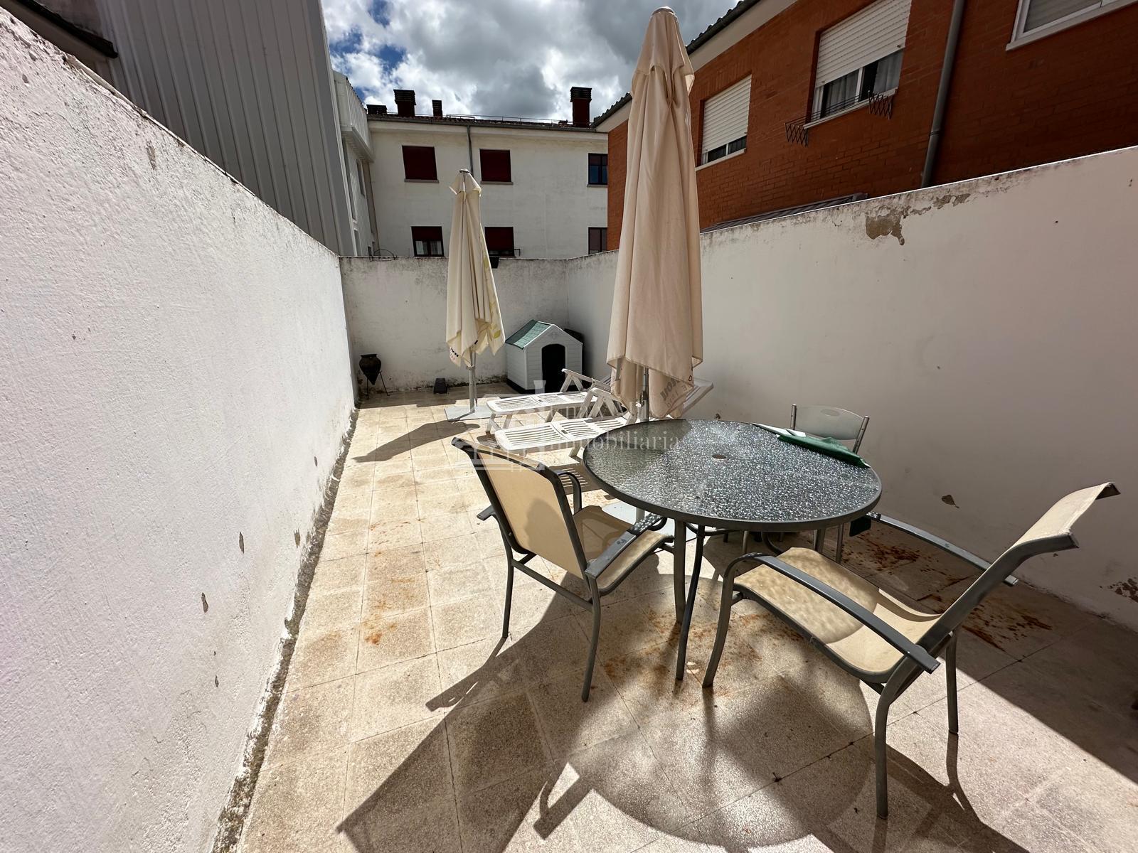 For sale of flat in Carbajosa de la Sagrada