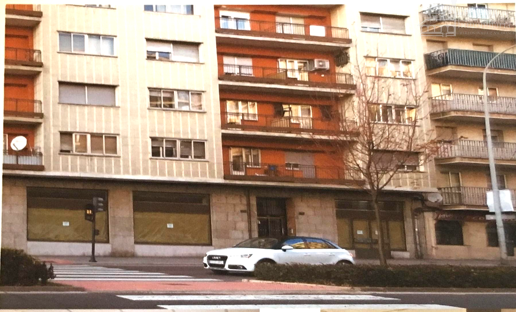 For sale of commercial in Salamanca