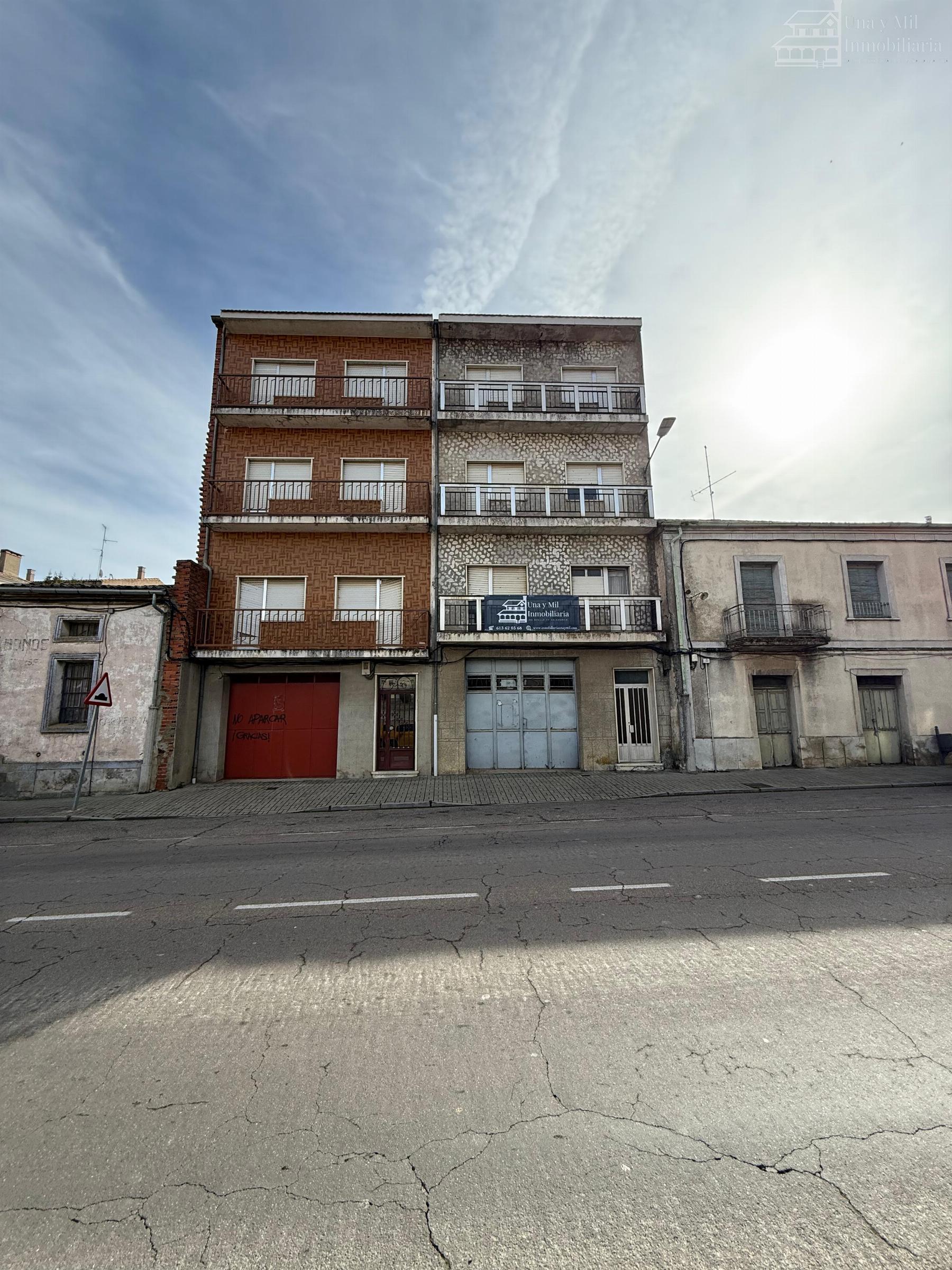 For sale of building in Guijuelo