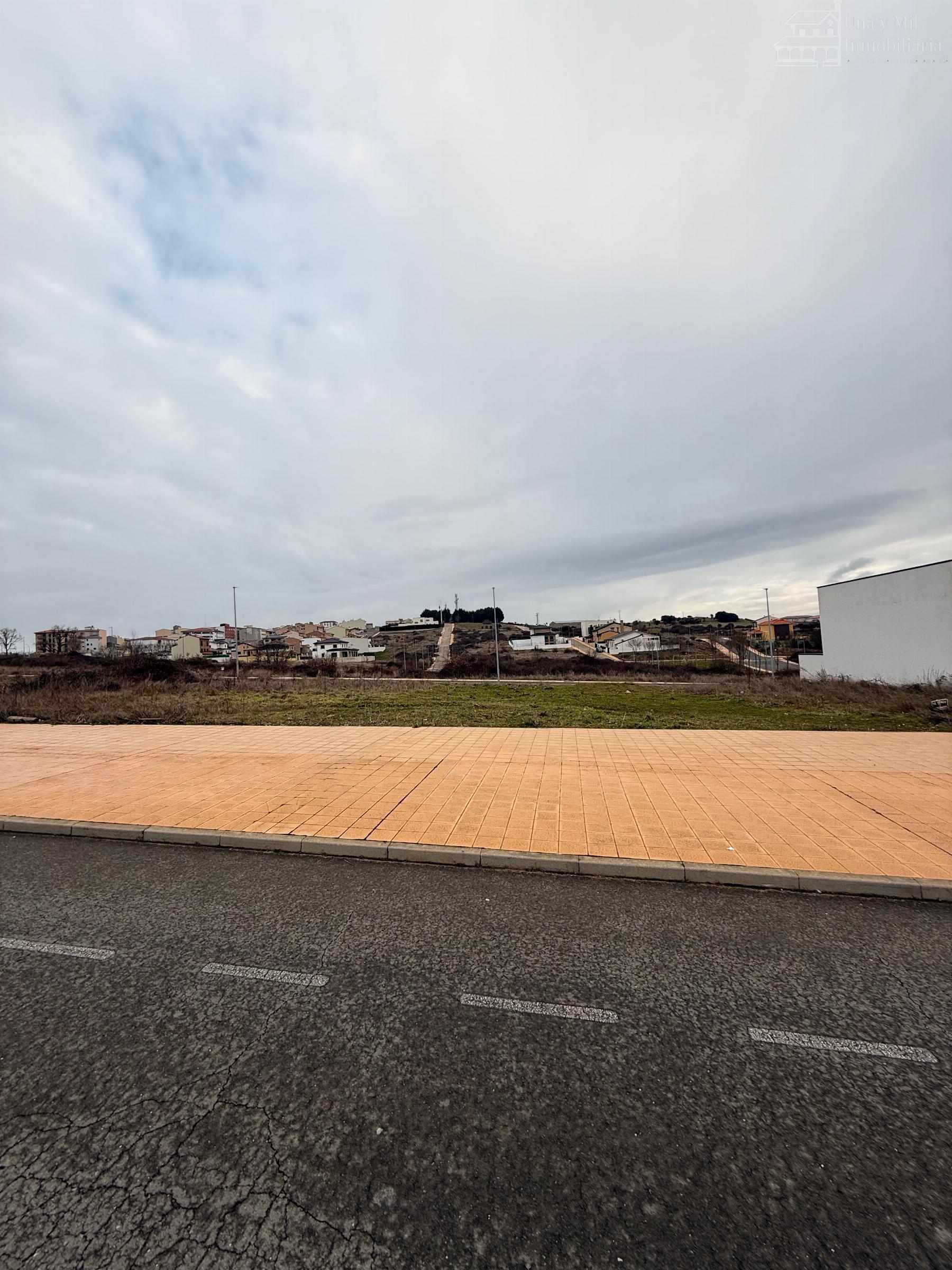 For sale of land in Guijuelo